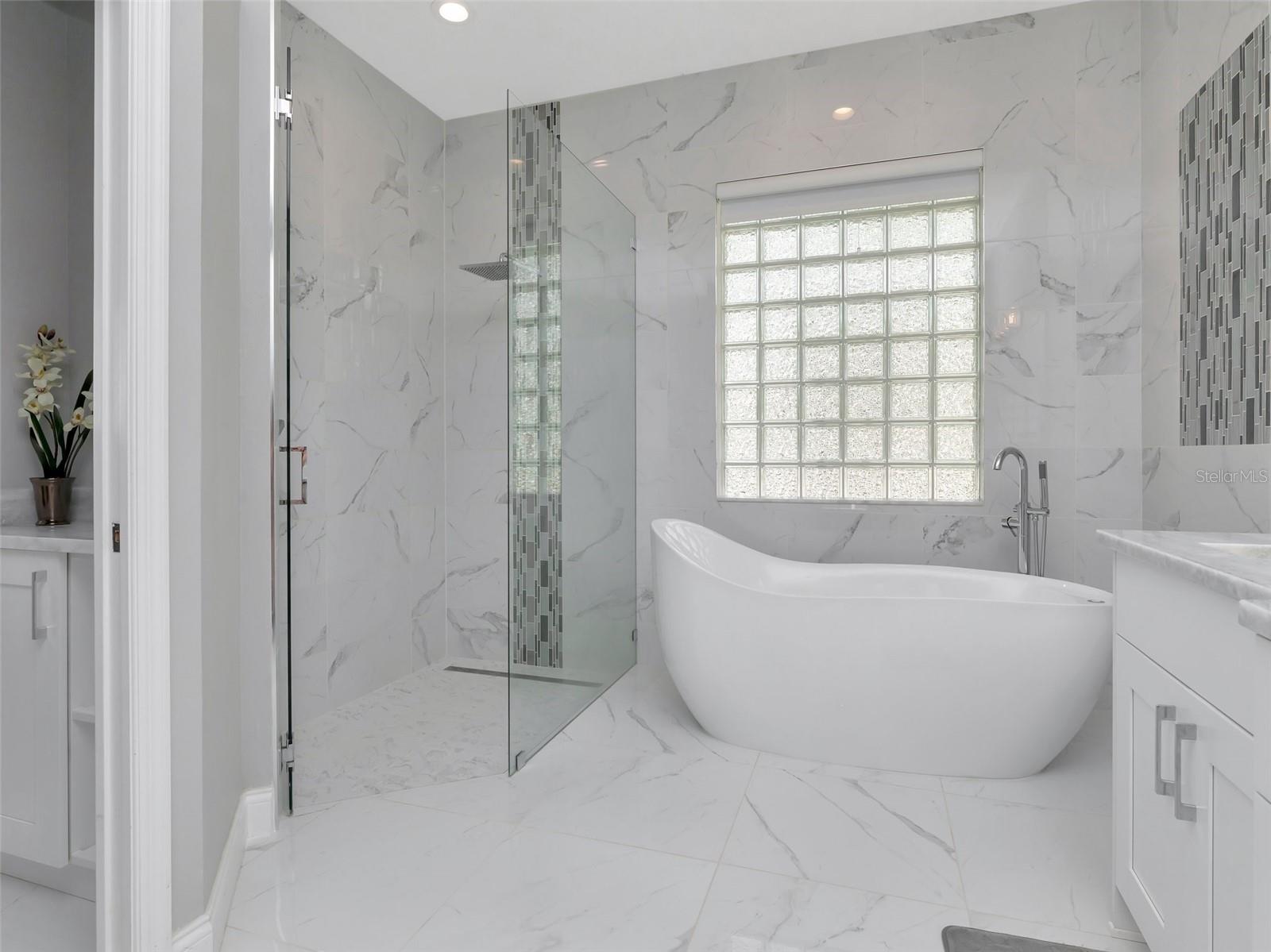 Image 18 of 42 For 17205 Tiffany Shore Drive