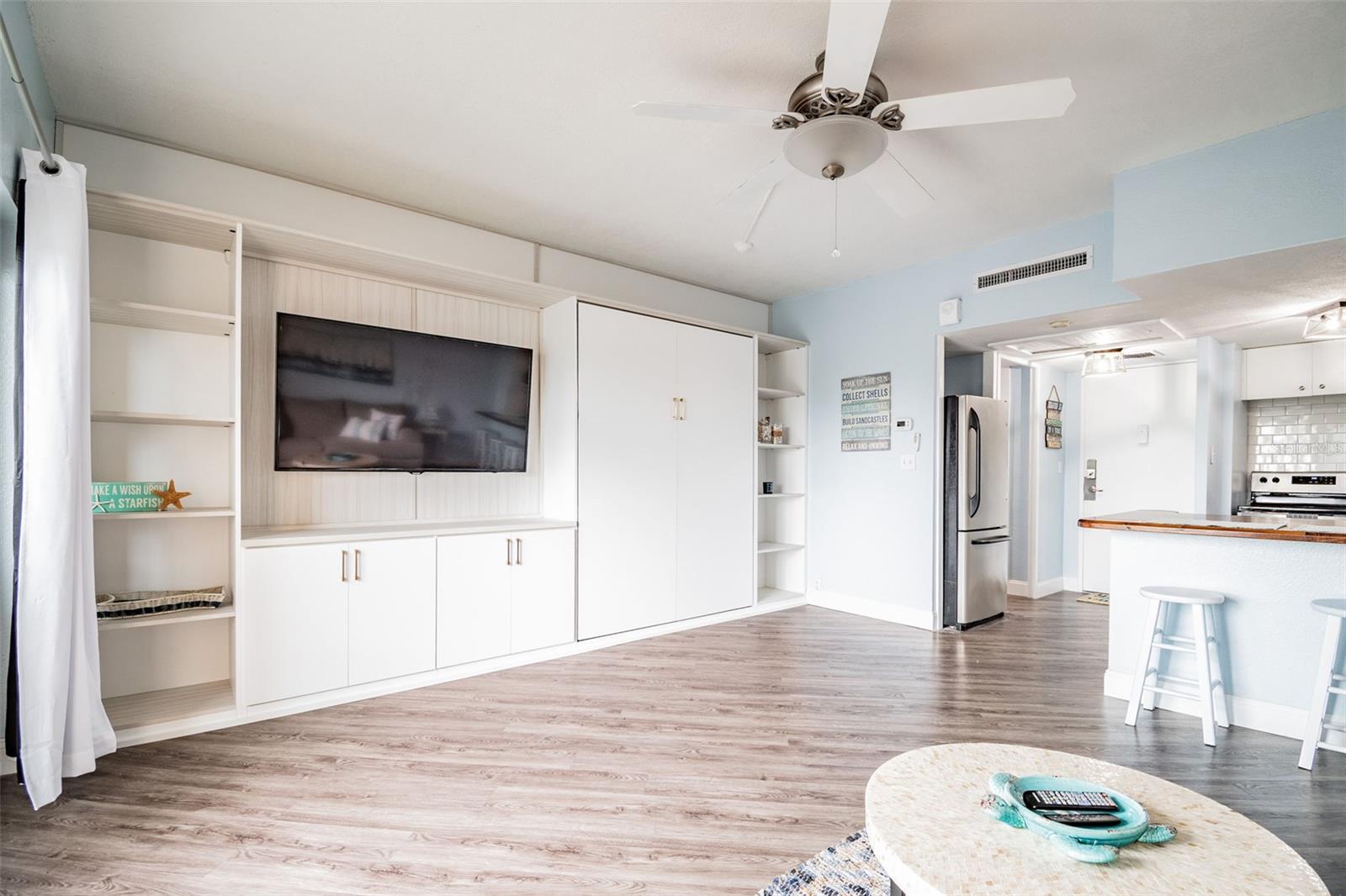 Image 11 of 56 For 880 Mandalay Avenue C212