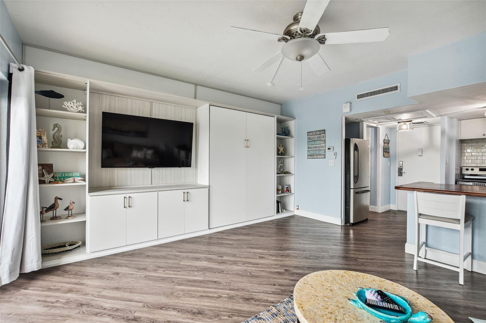 Image 12 of 56 For 880 Mandalay Avenue C212