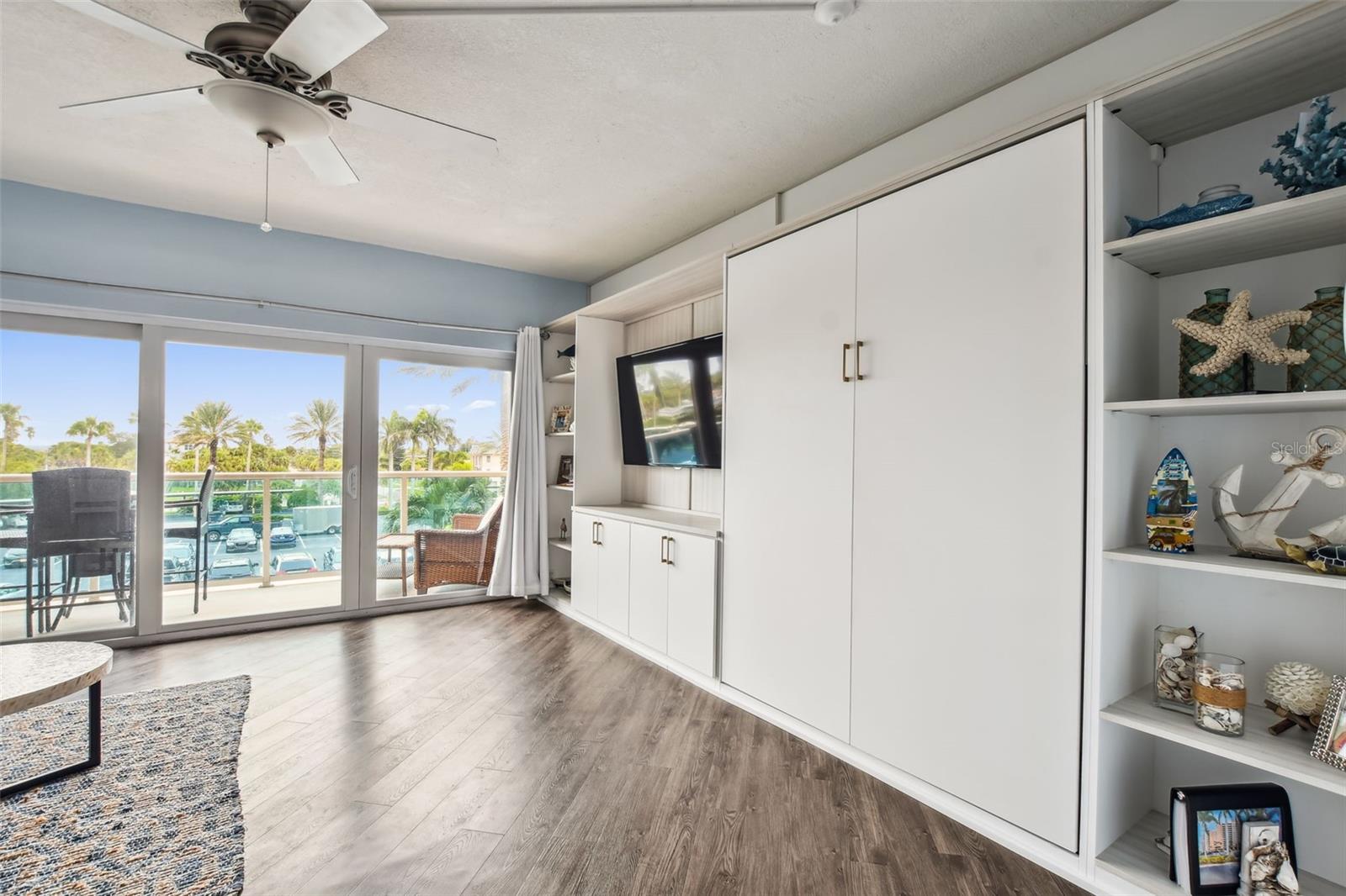 Image 15 of 56 For 880 Mandalay Avenue C212