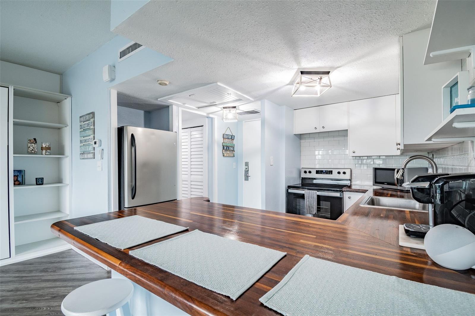 Image 29 of 56 For 880 Mandalay Avenue C212