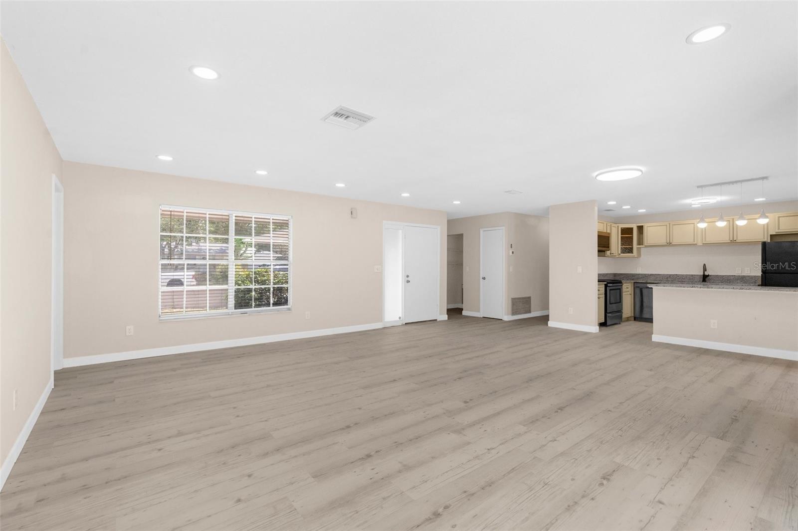 Listing photo id 21 for 5193 Higate Road