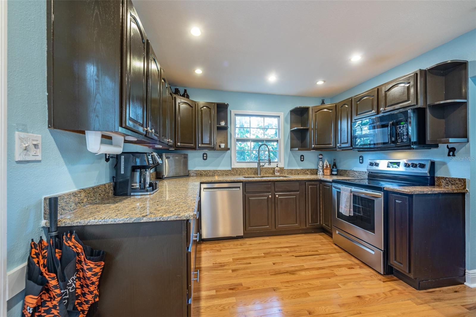 Image 15 of 23 For 5905 Eustace Avenue