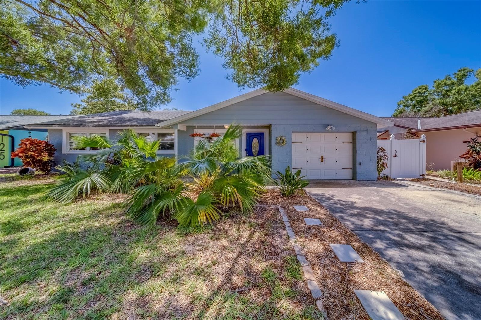 Image 3 of 53 For 135 Coral Drive