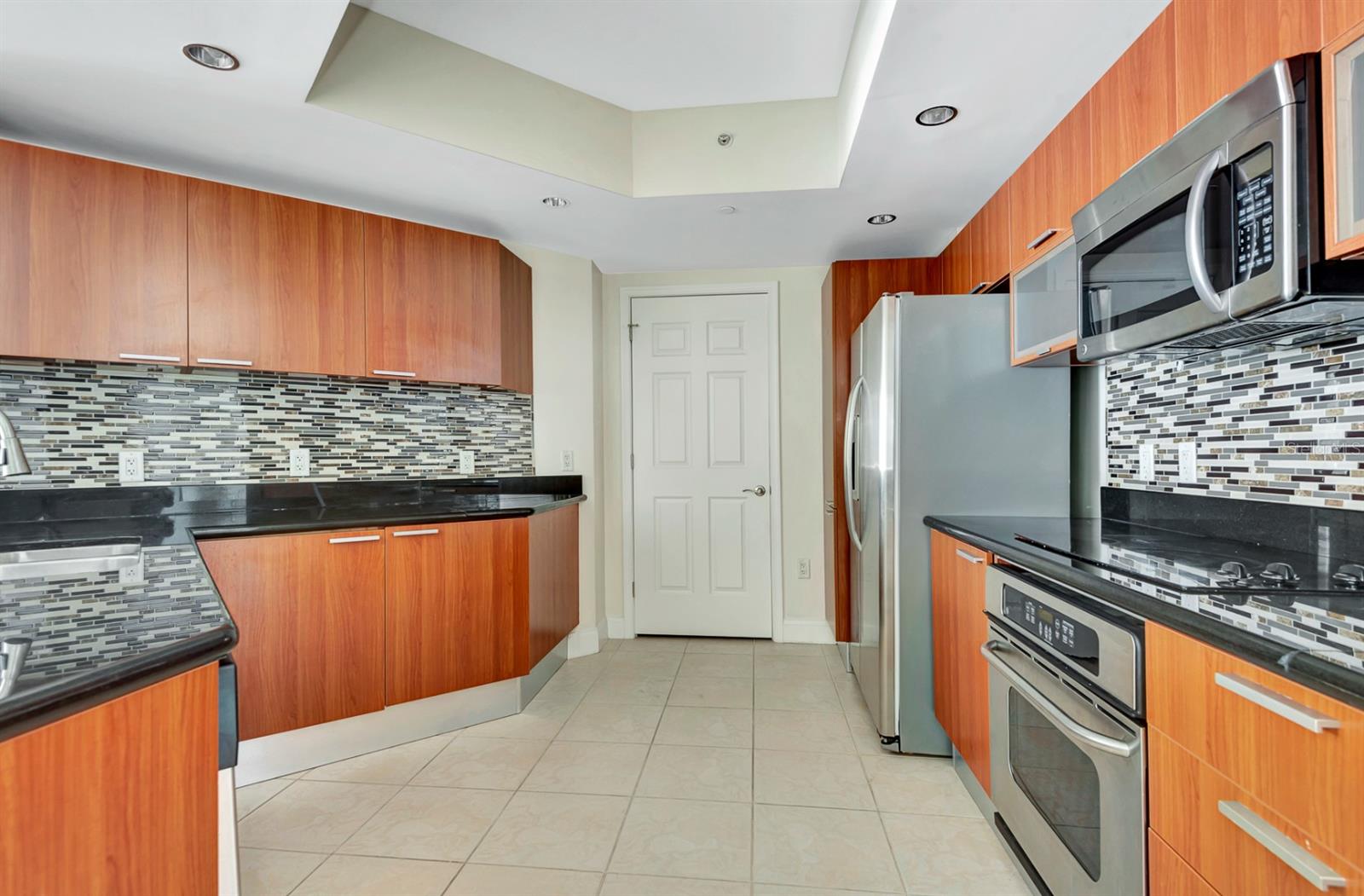 Image 11 of 28 For 241 Riverside Drive 1107