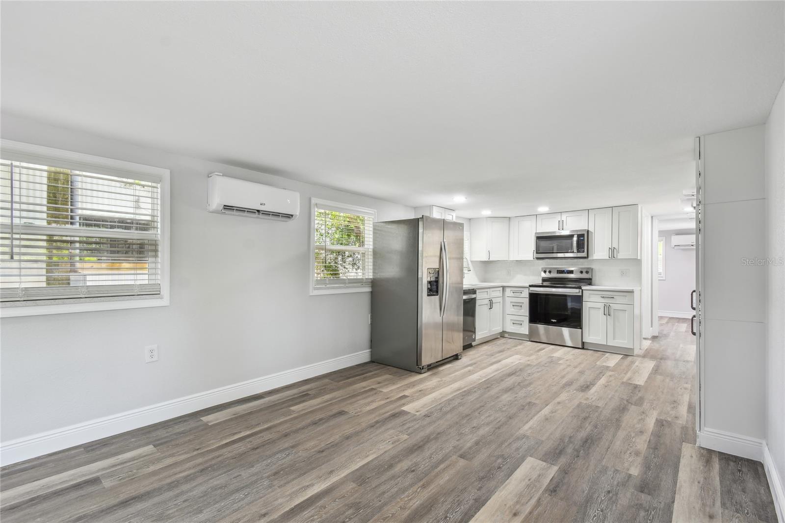 Image 10 of 54 For 850 Center Avenue