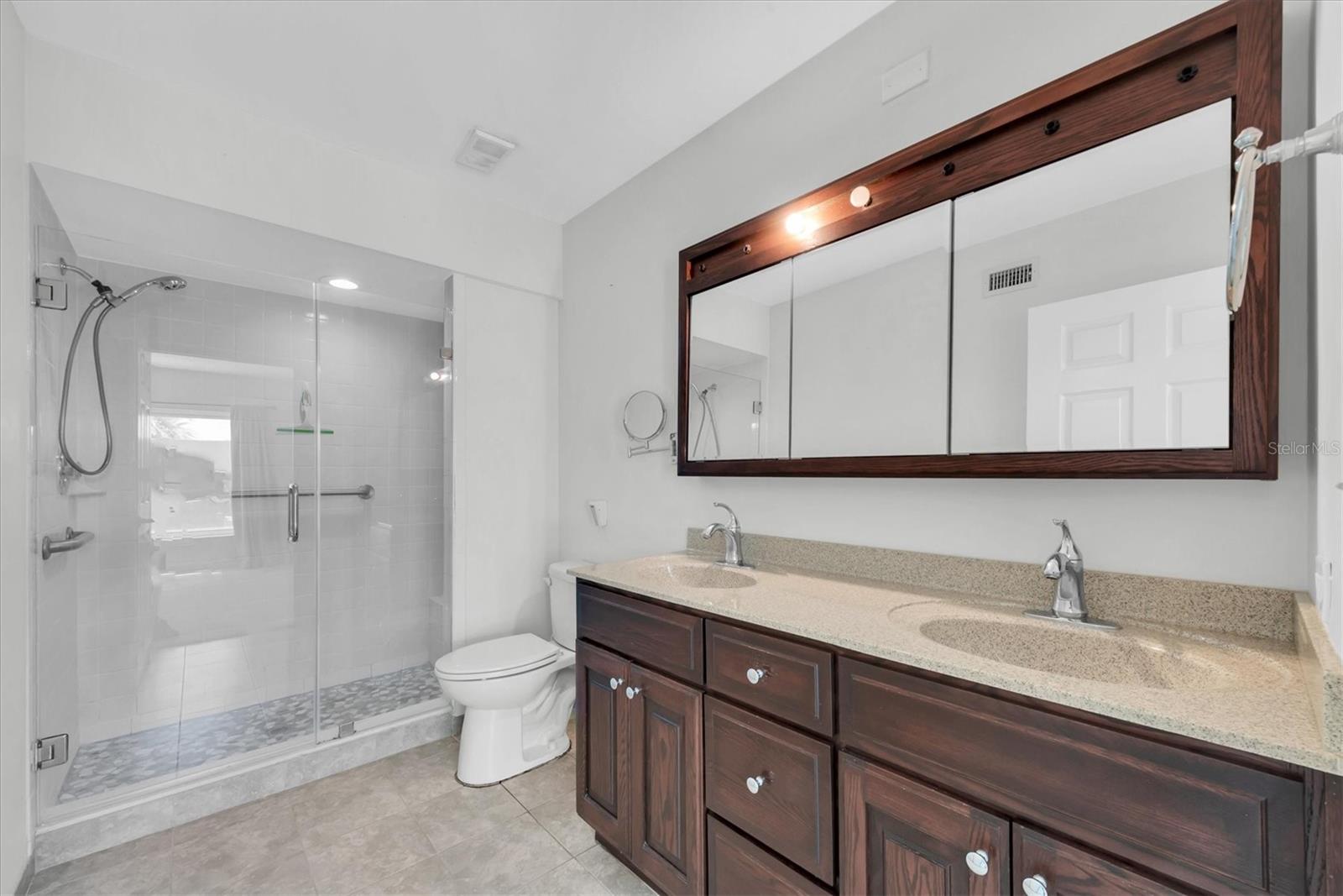 Image 19 of 57 For 2231 Utopian Drive E 117