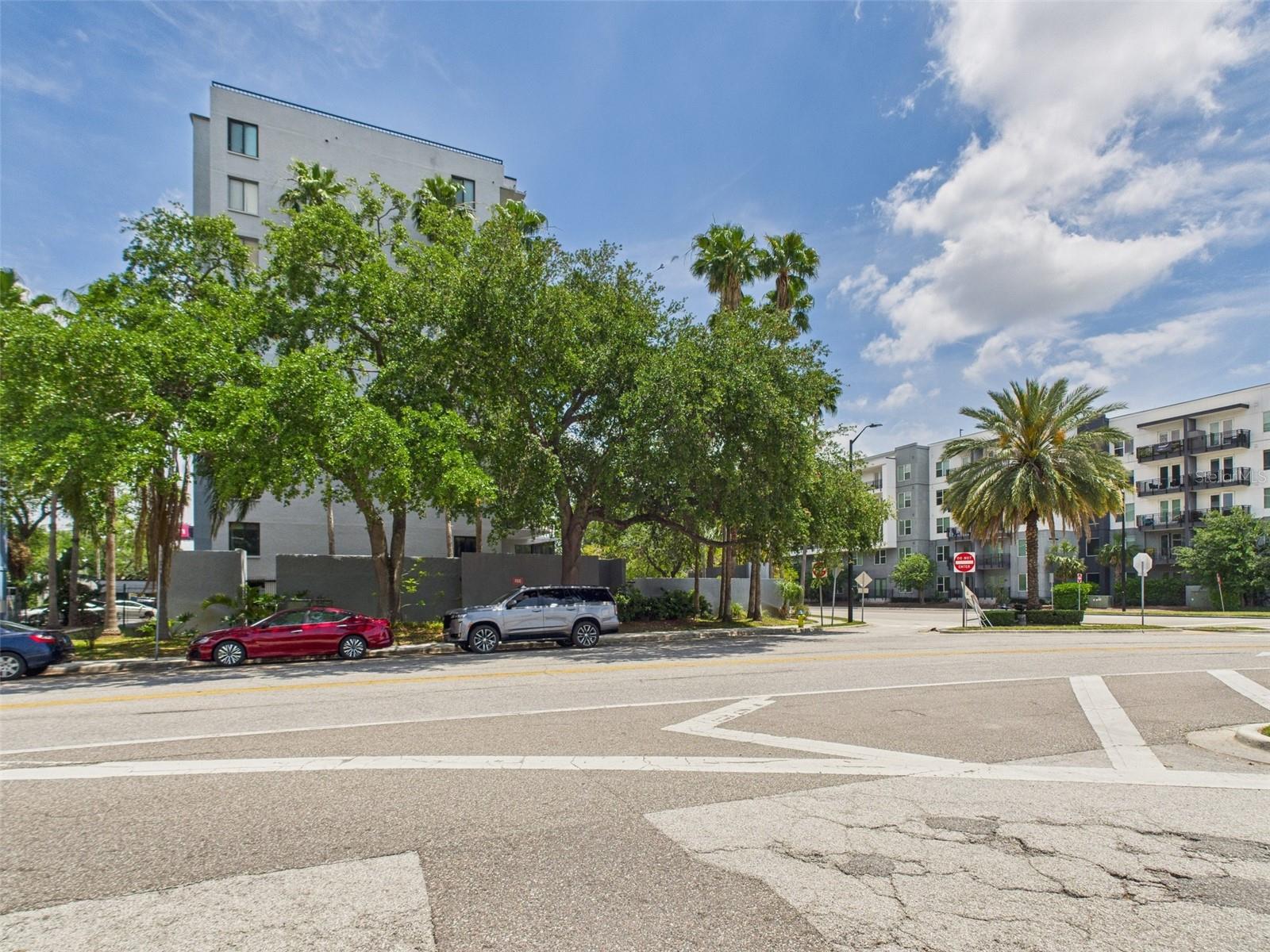 Image 22 of 23 For 201 Laurel Street 504b