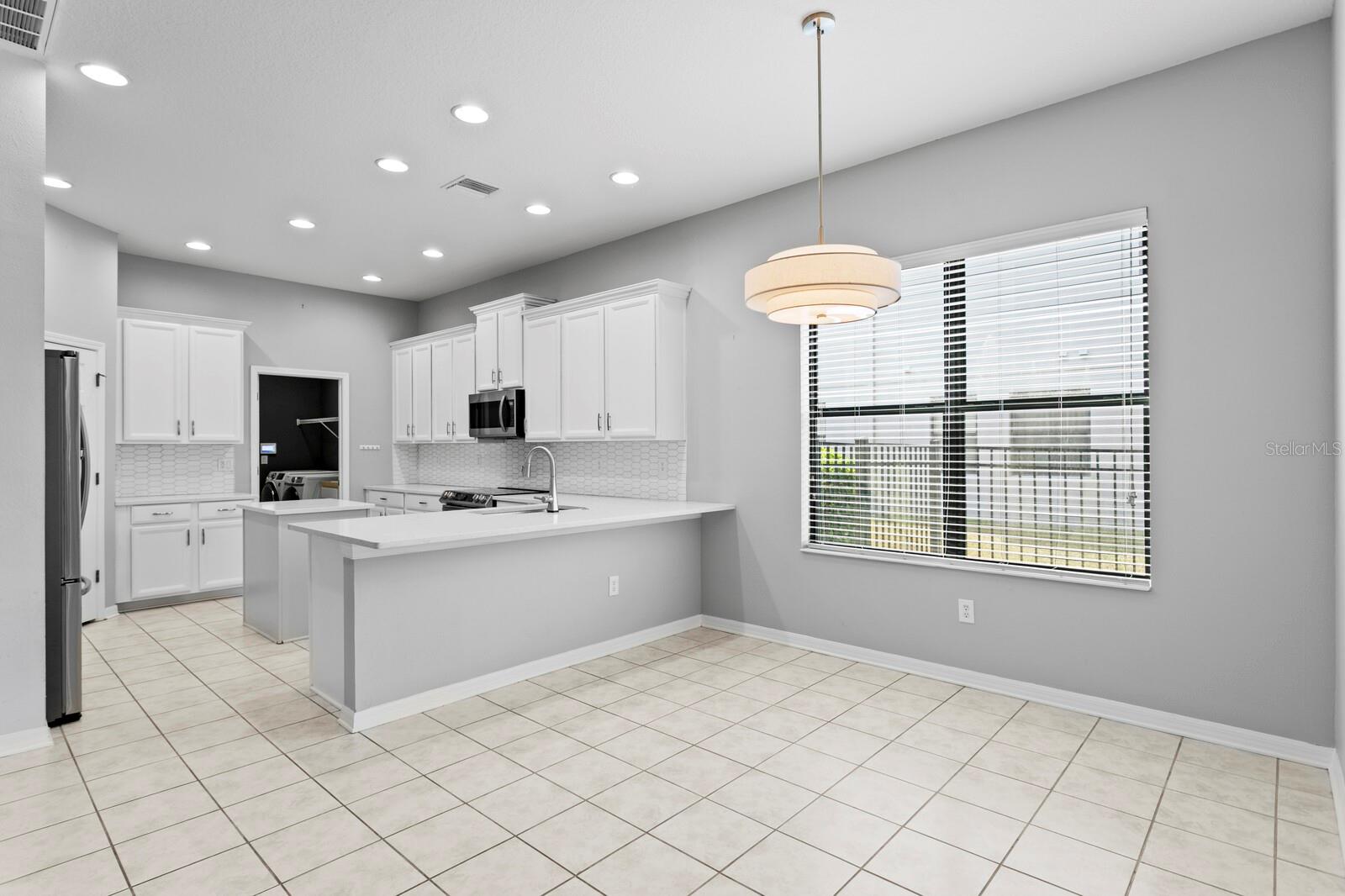 Image 11 of 67 For 19407 Sweet Grass Way