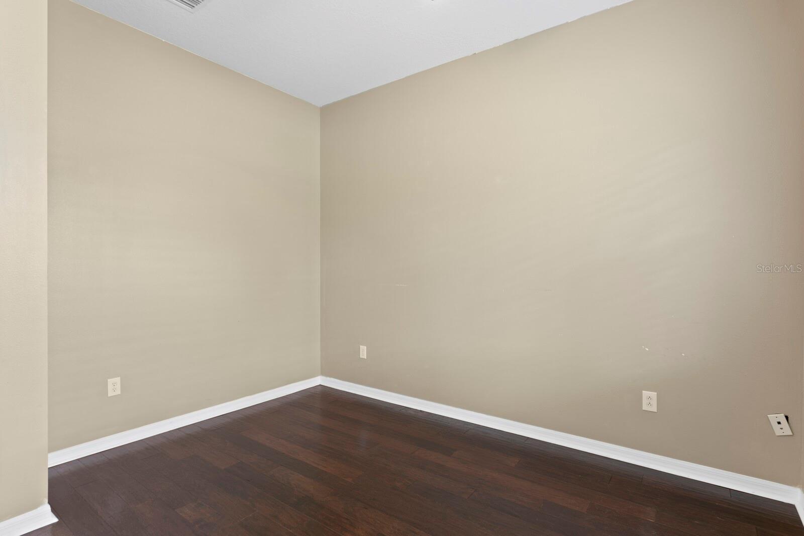 Image 20 of 67 For 19407 Sweet Grass Way