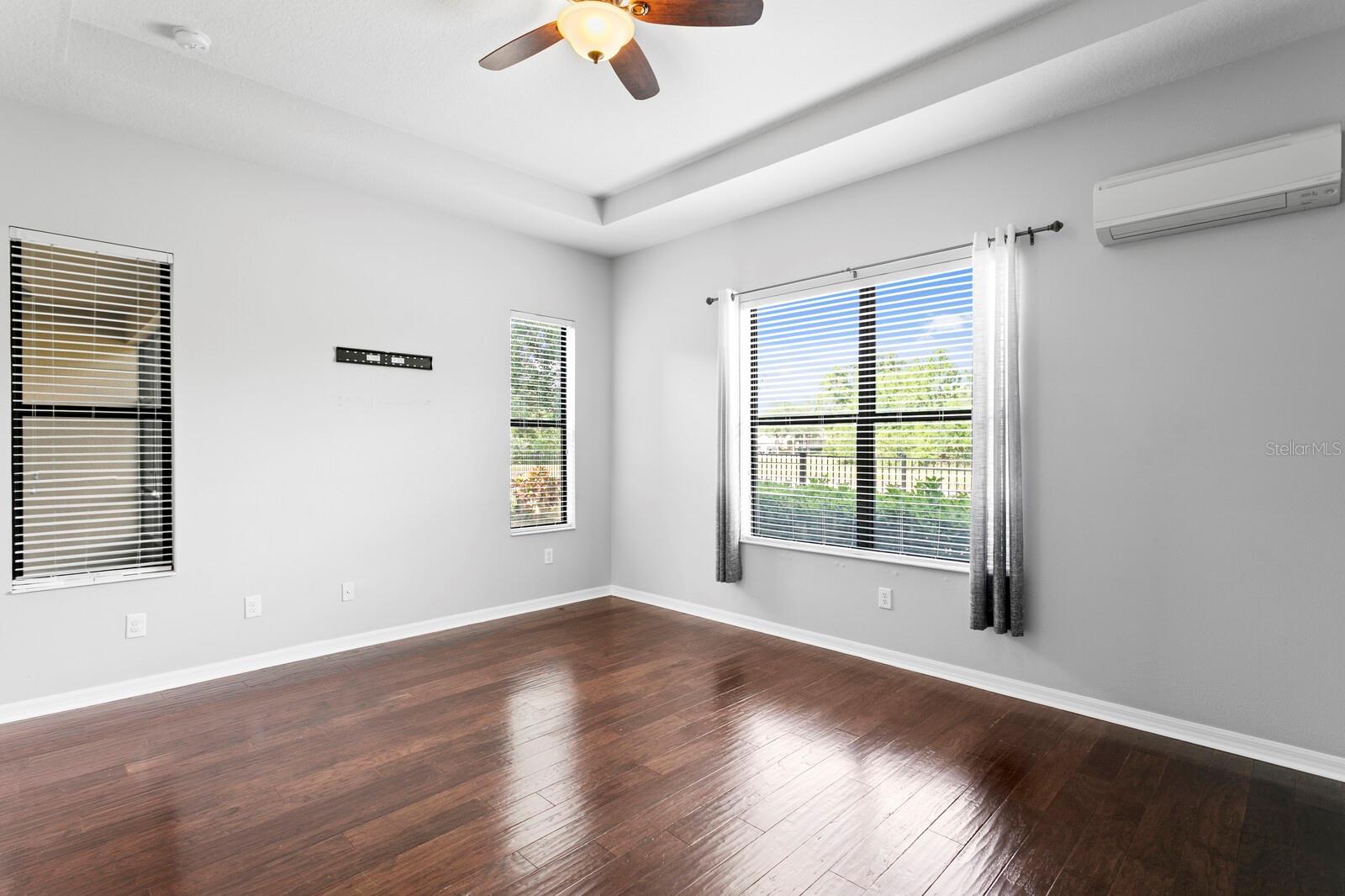 Image 22 of 67 For 19407 Sweet Grass Way
