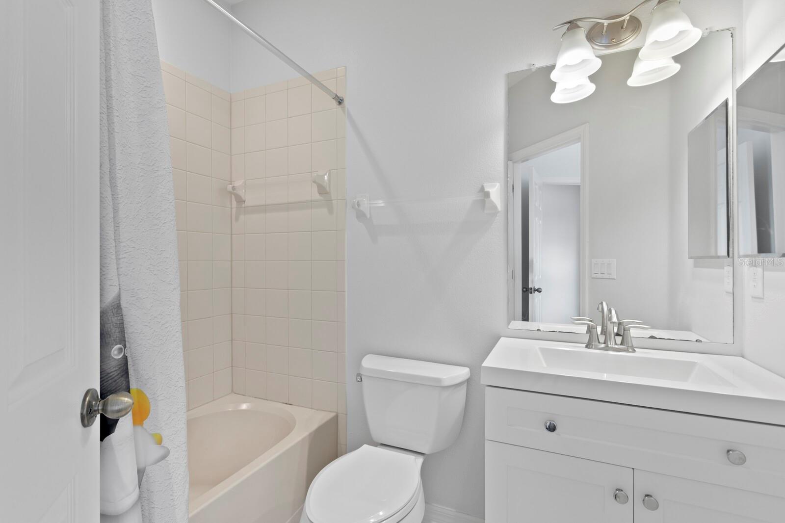 Image 32 of 67 For 19407 Sweet Grass Way