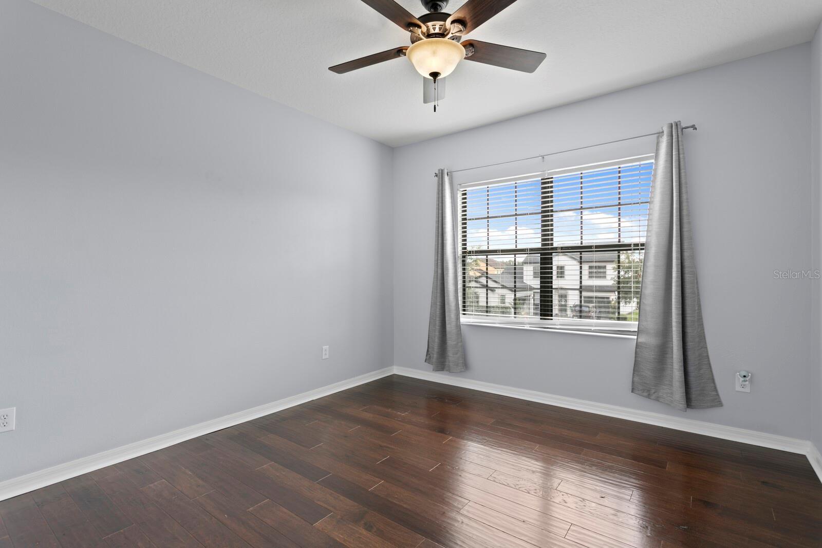 Image 36 of 67 For 19407 Sweet Grass Way