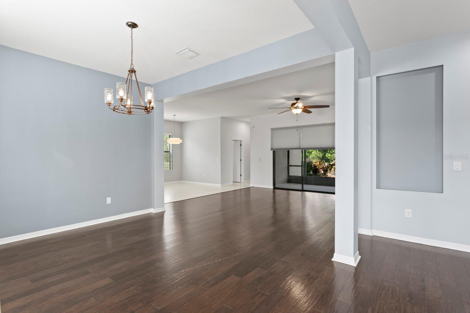 Image 4 of 67 For 19407 Sweet Grass Way