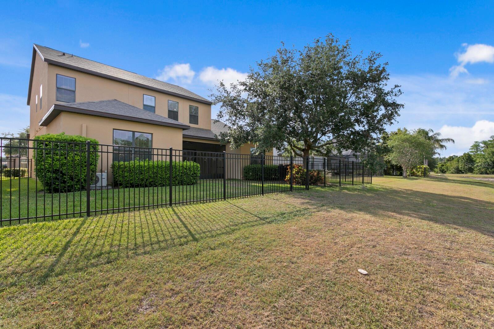 Image 46 of 67 For 19407 Sweet Grass Way