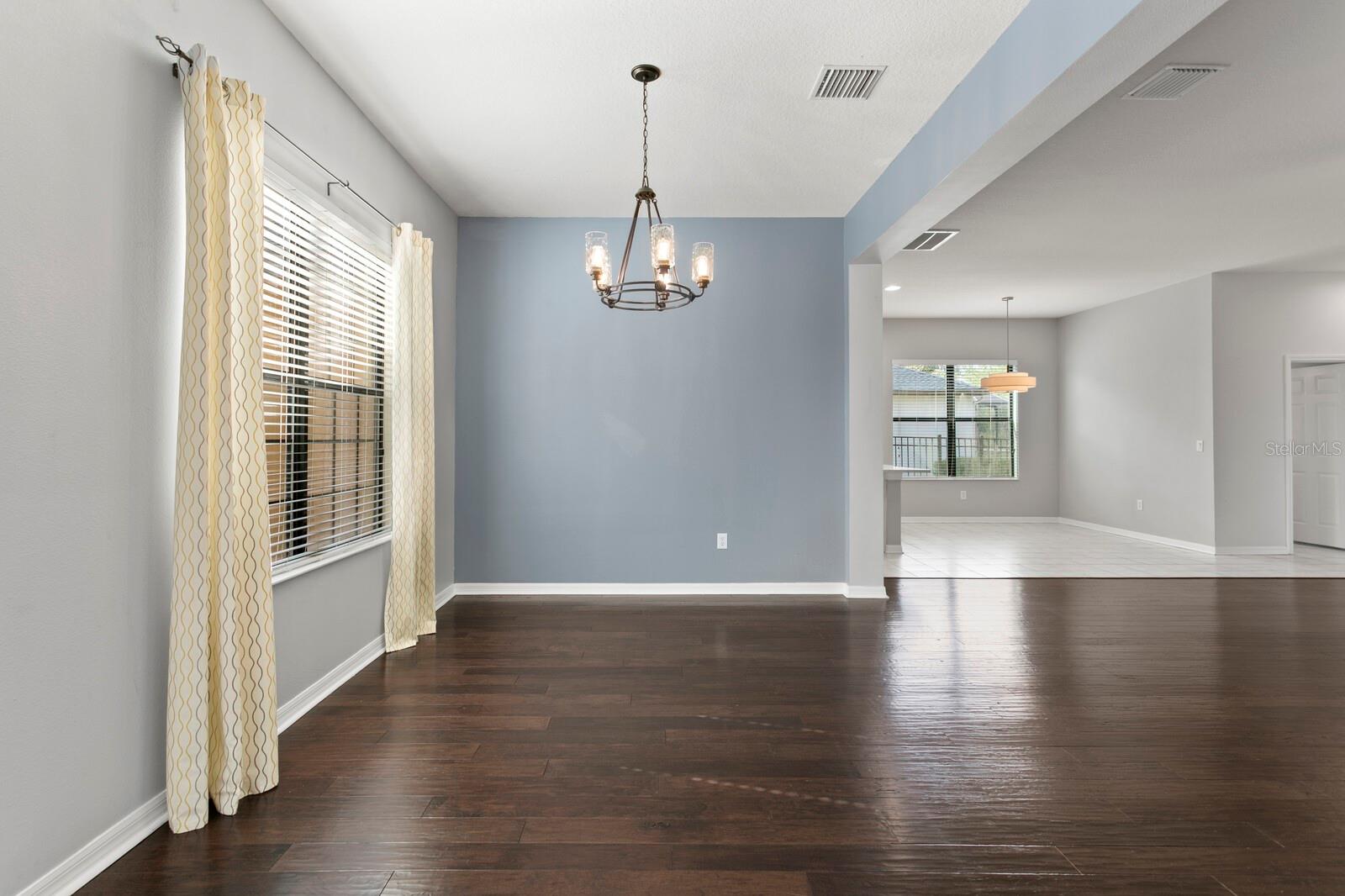 Image 5 of 67 For 19407 Sweet Grass Way