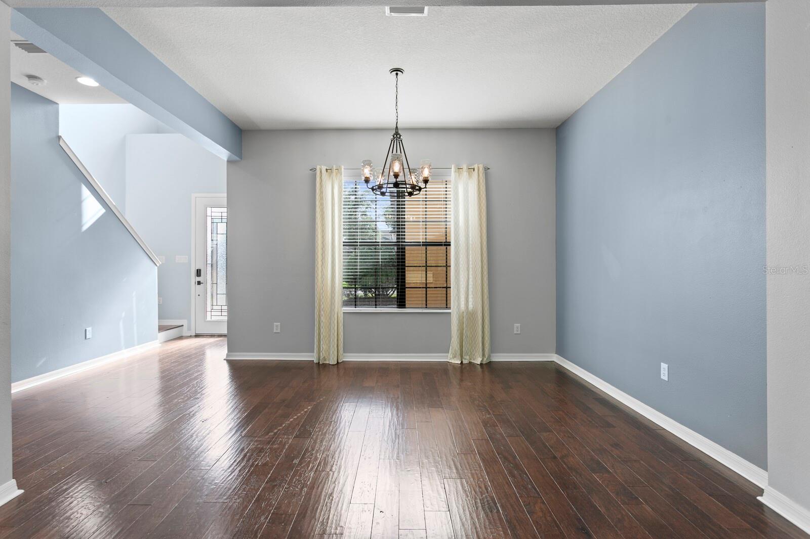 Image 6 of 67 For 19407 Sweet Grass Way