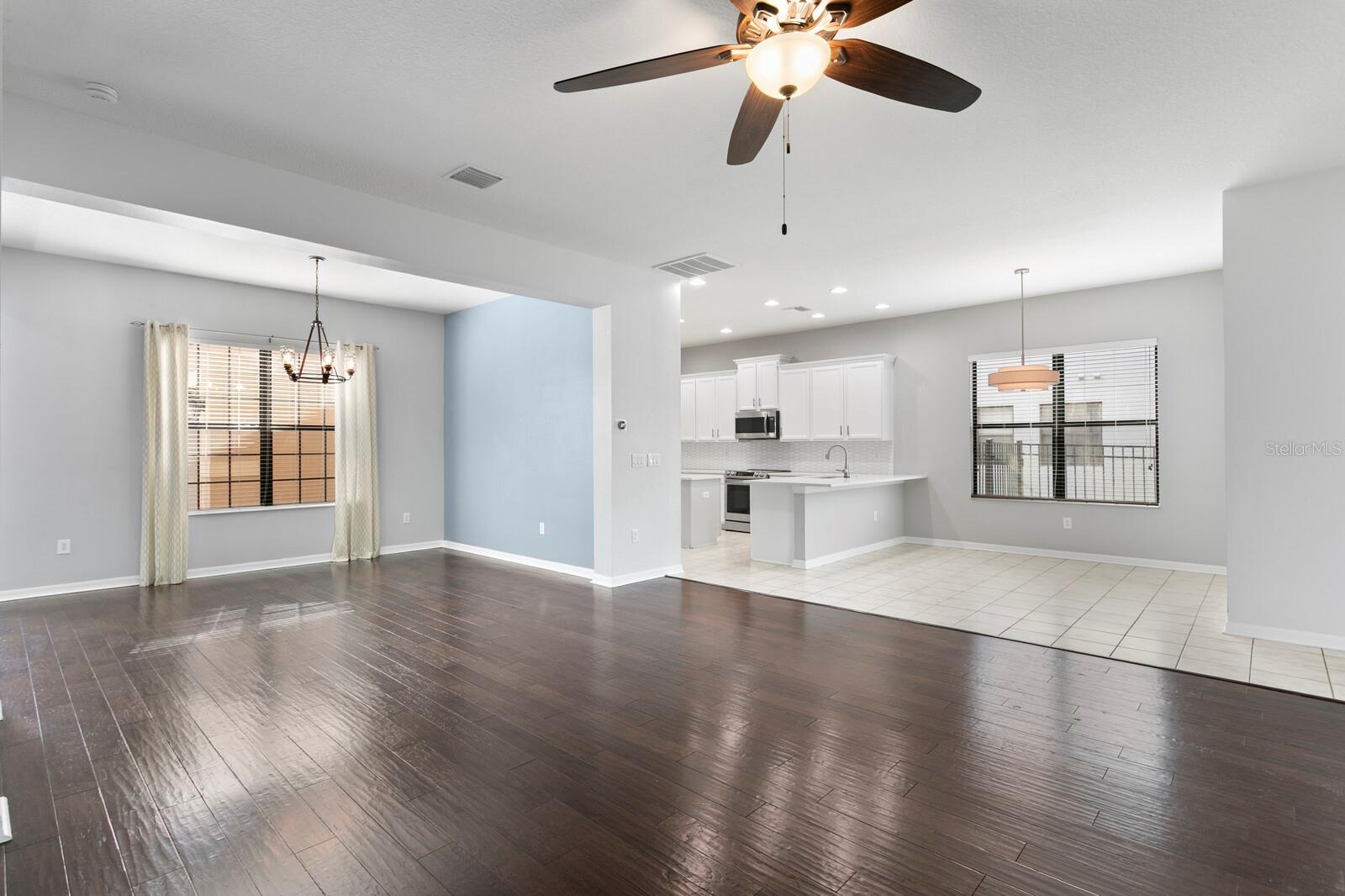 Image 9 of 67 For 19407 Sweet Grass Way