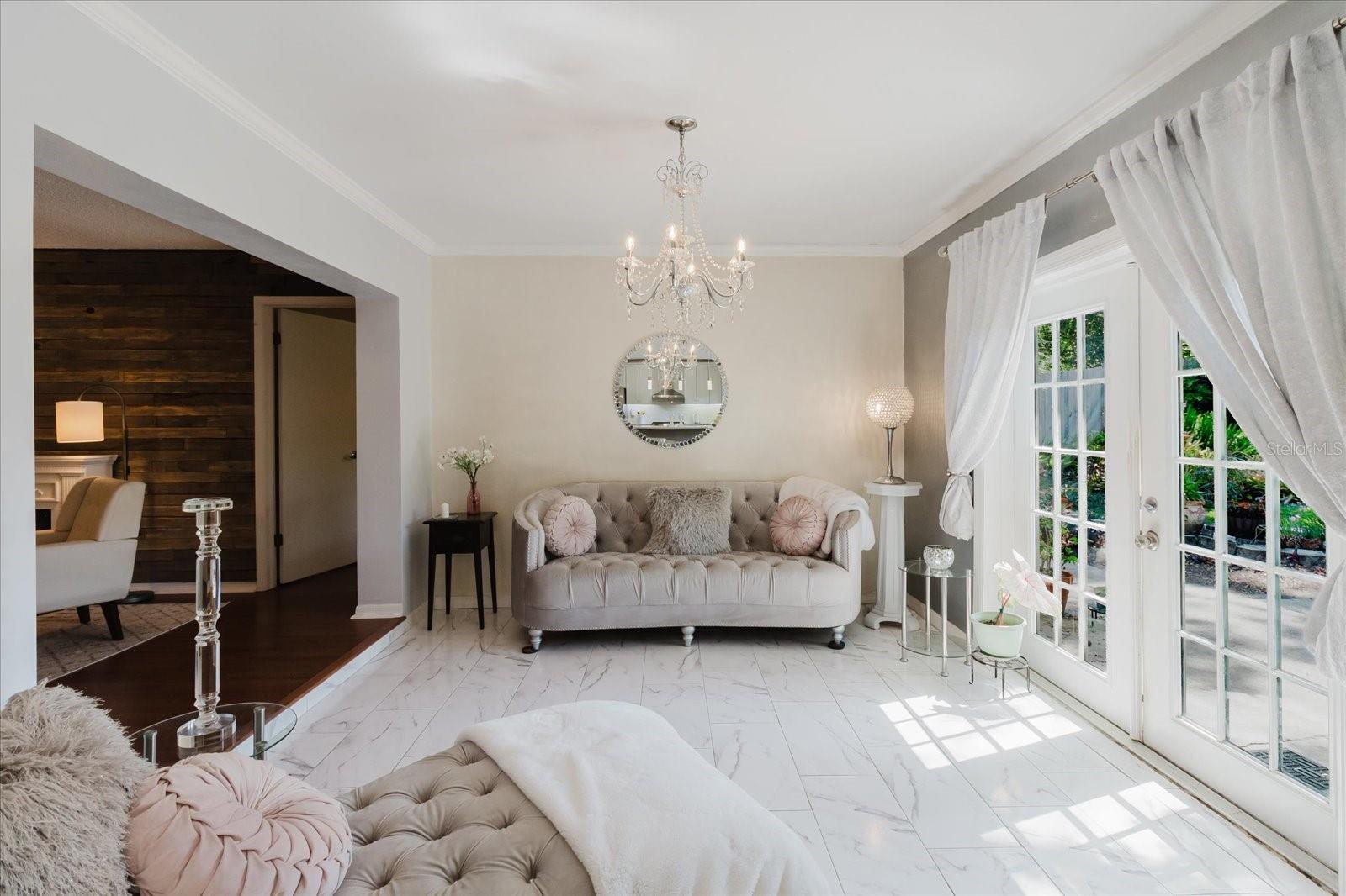 Listing photo id 15 for 7402 America Way
