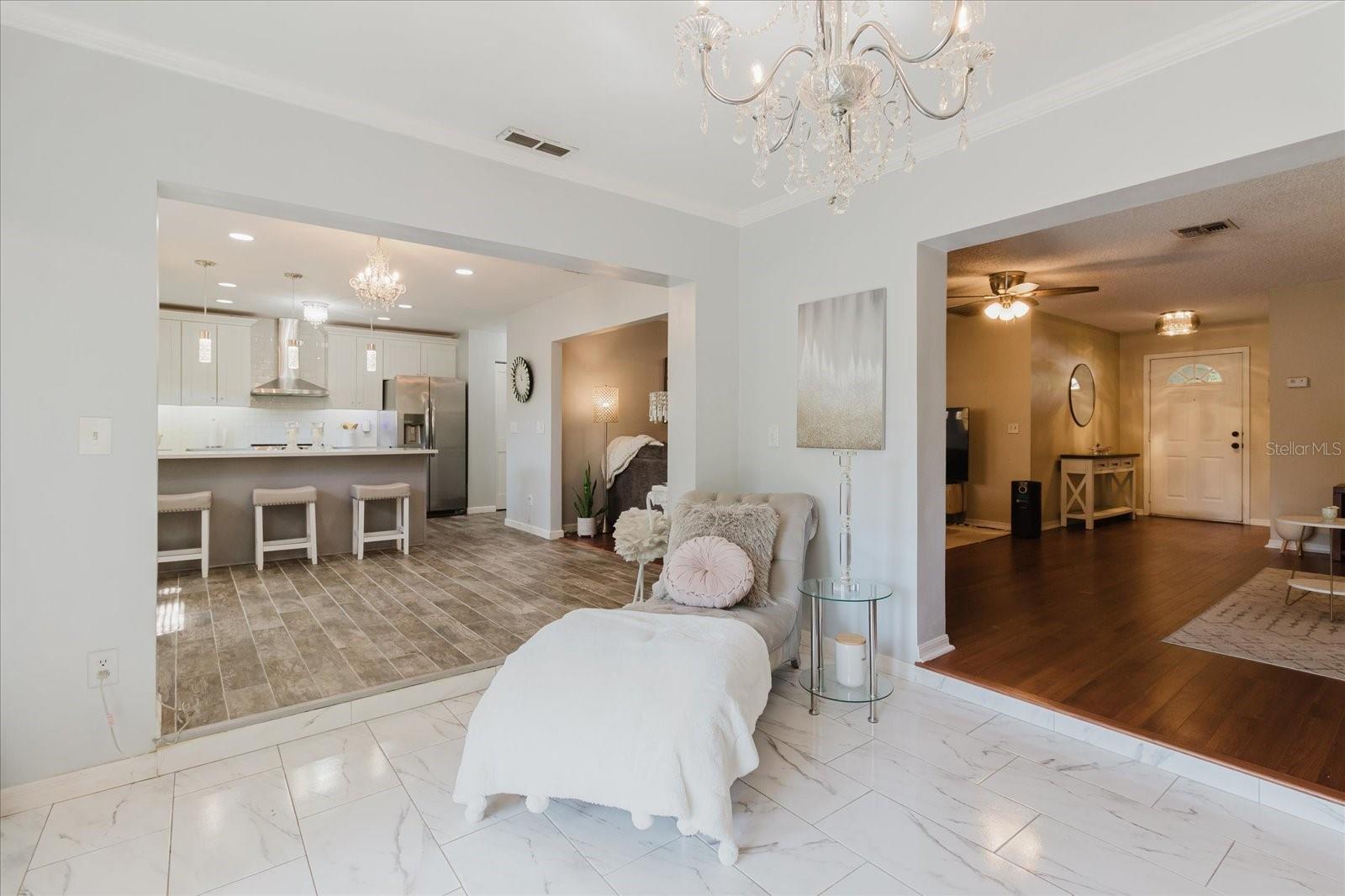 Listing photo id 17 for 7402 America Way