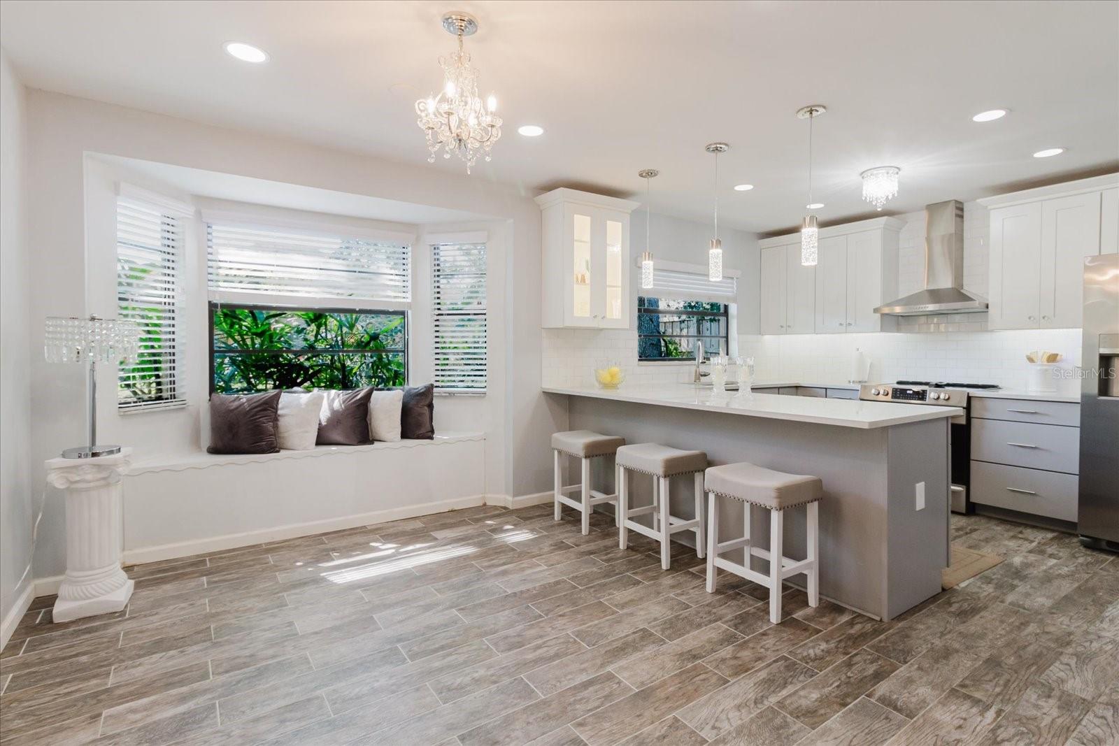 Listing photo id 18 for 7402 America Way