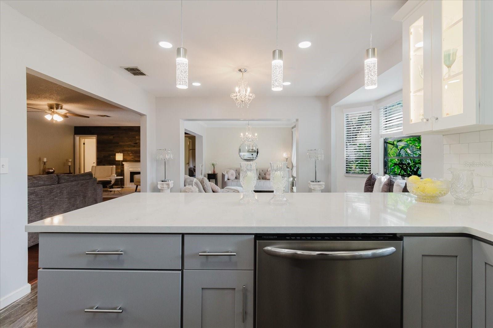 Listing photo id 21 for 7402 America Way