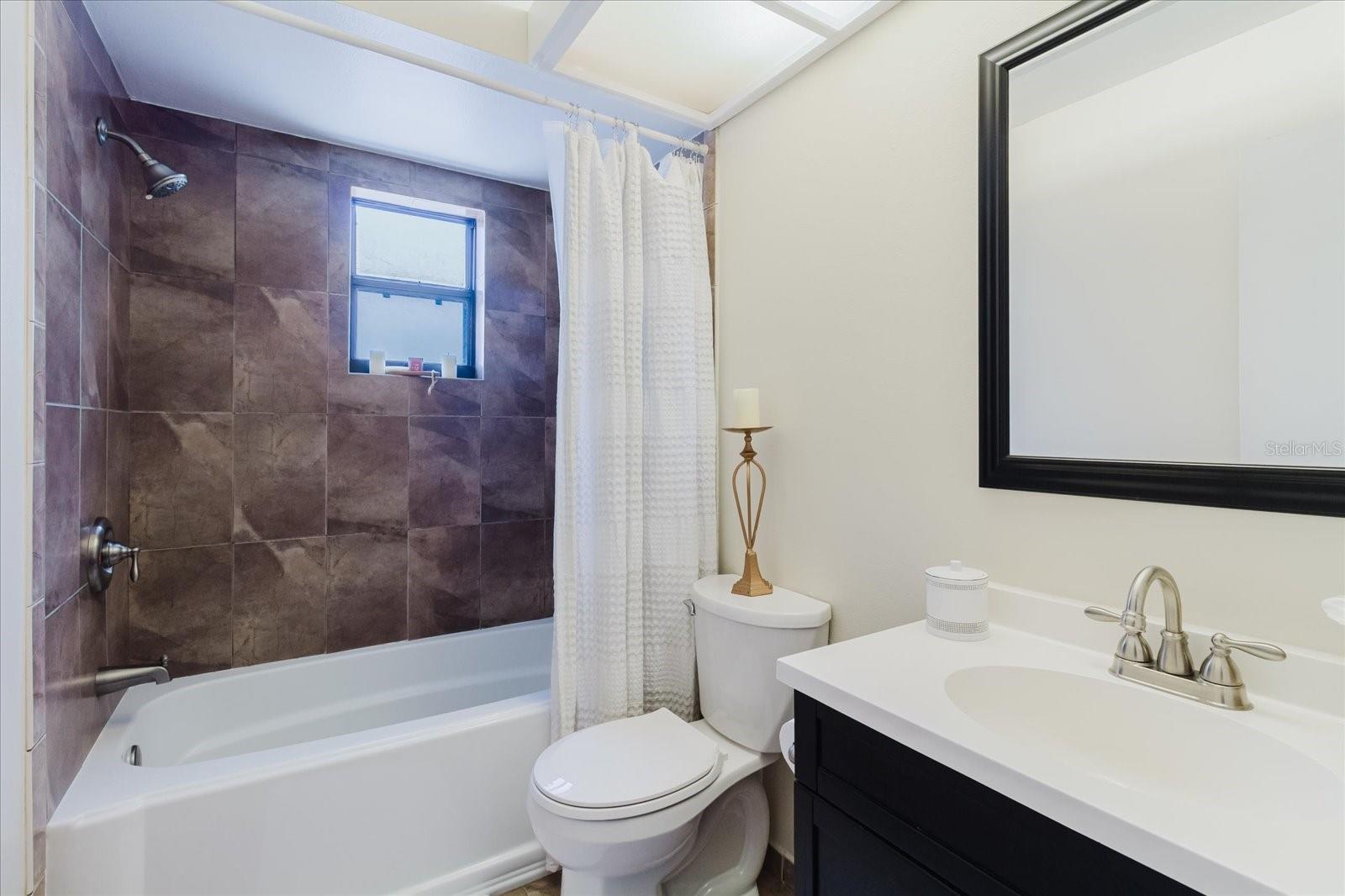 Listing photo id 6 for 7402 America Way