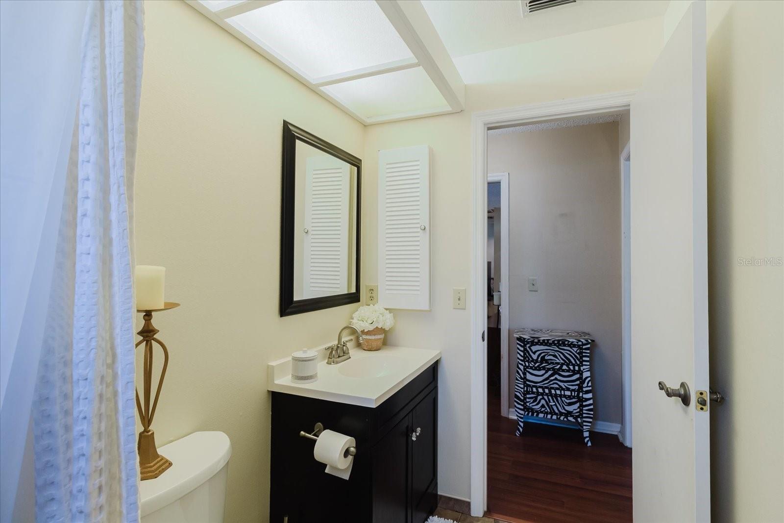 Listing photo id 7 for 7402 America Way