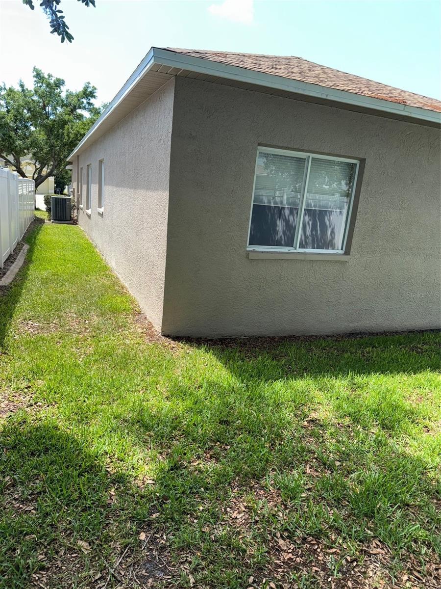 Image 39 of 43 For 1765 Oak Pond Court