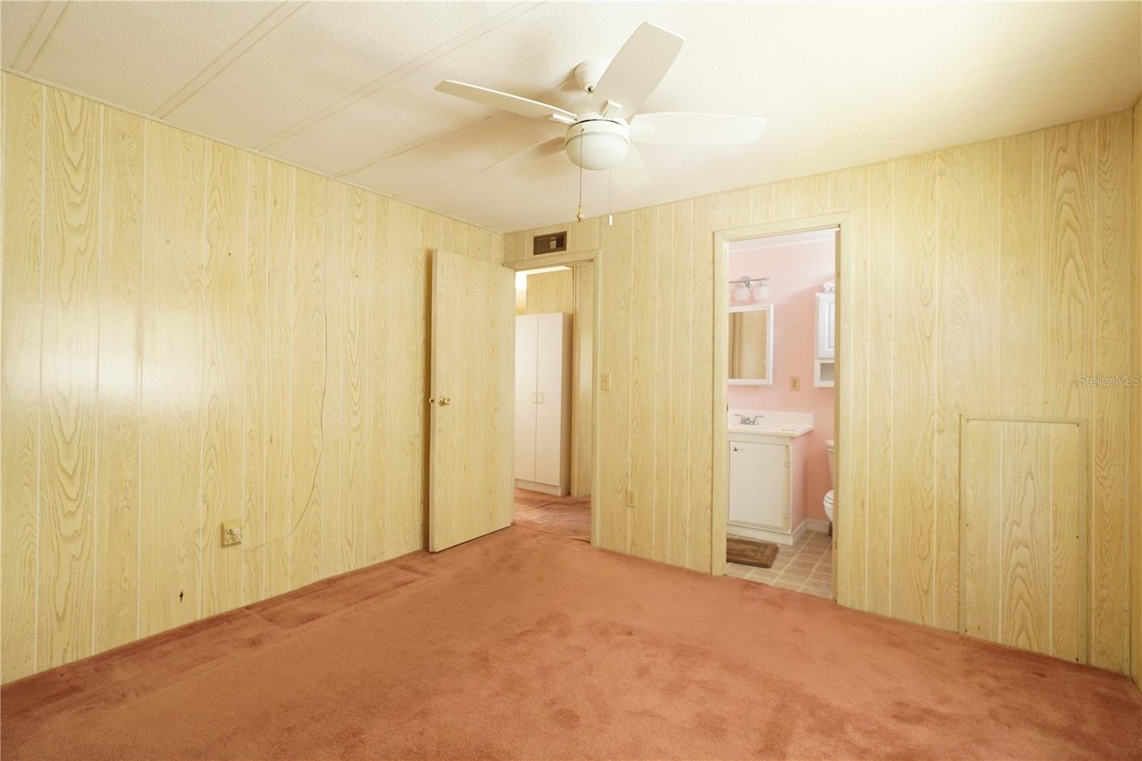 Image 14 of 32 For 82303 1st Avenue N 303