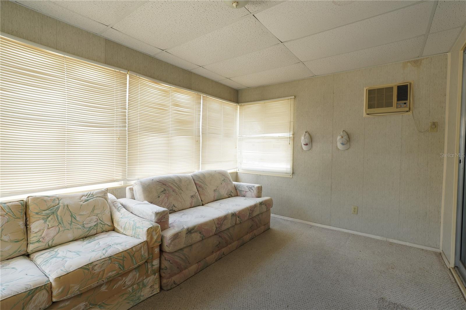 Image 24 of 32 For 82303 1st Avenue N 303