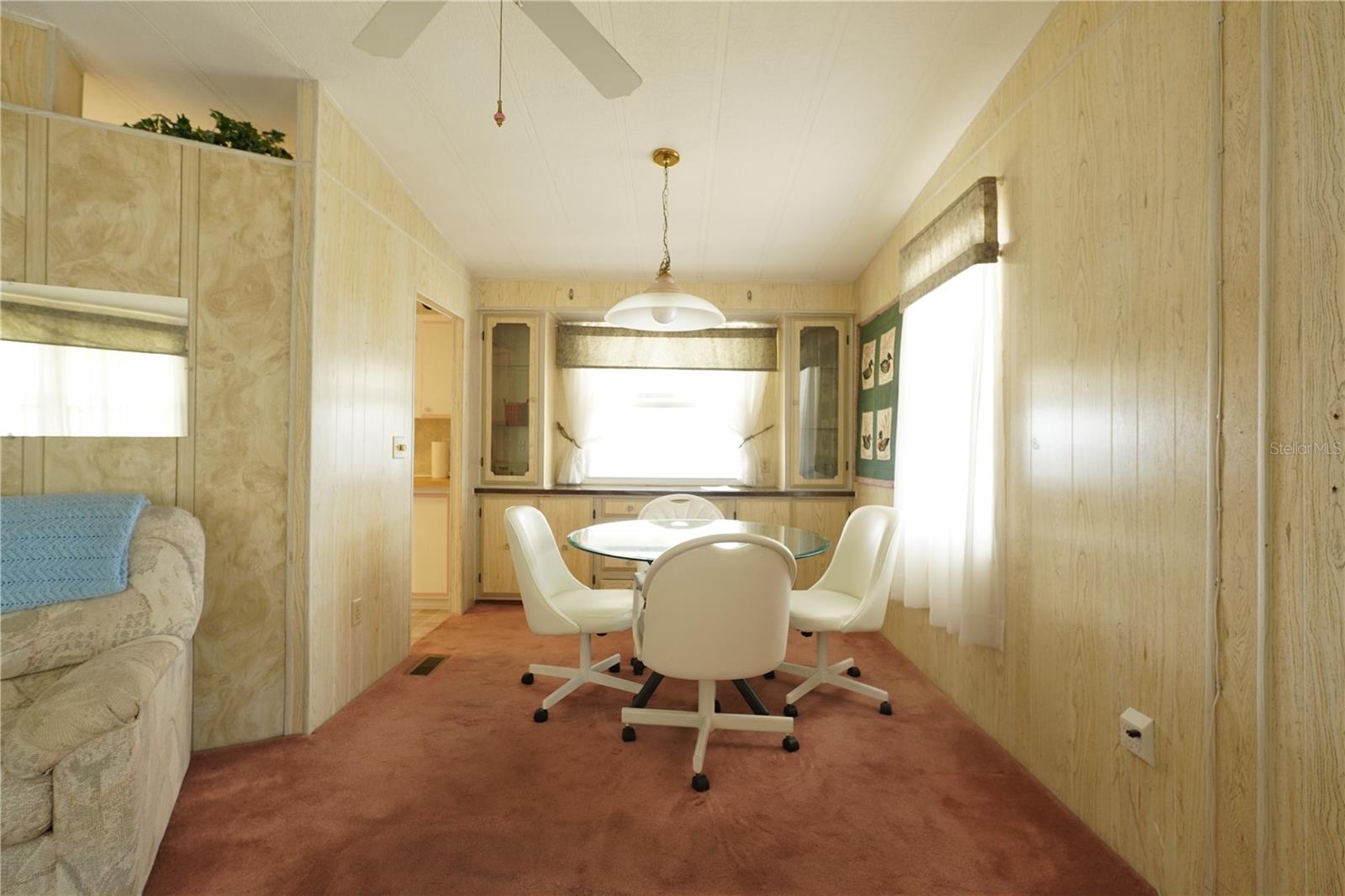 Image 4 of 32 For 82303 1st Avenue N 303