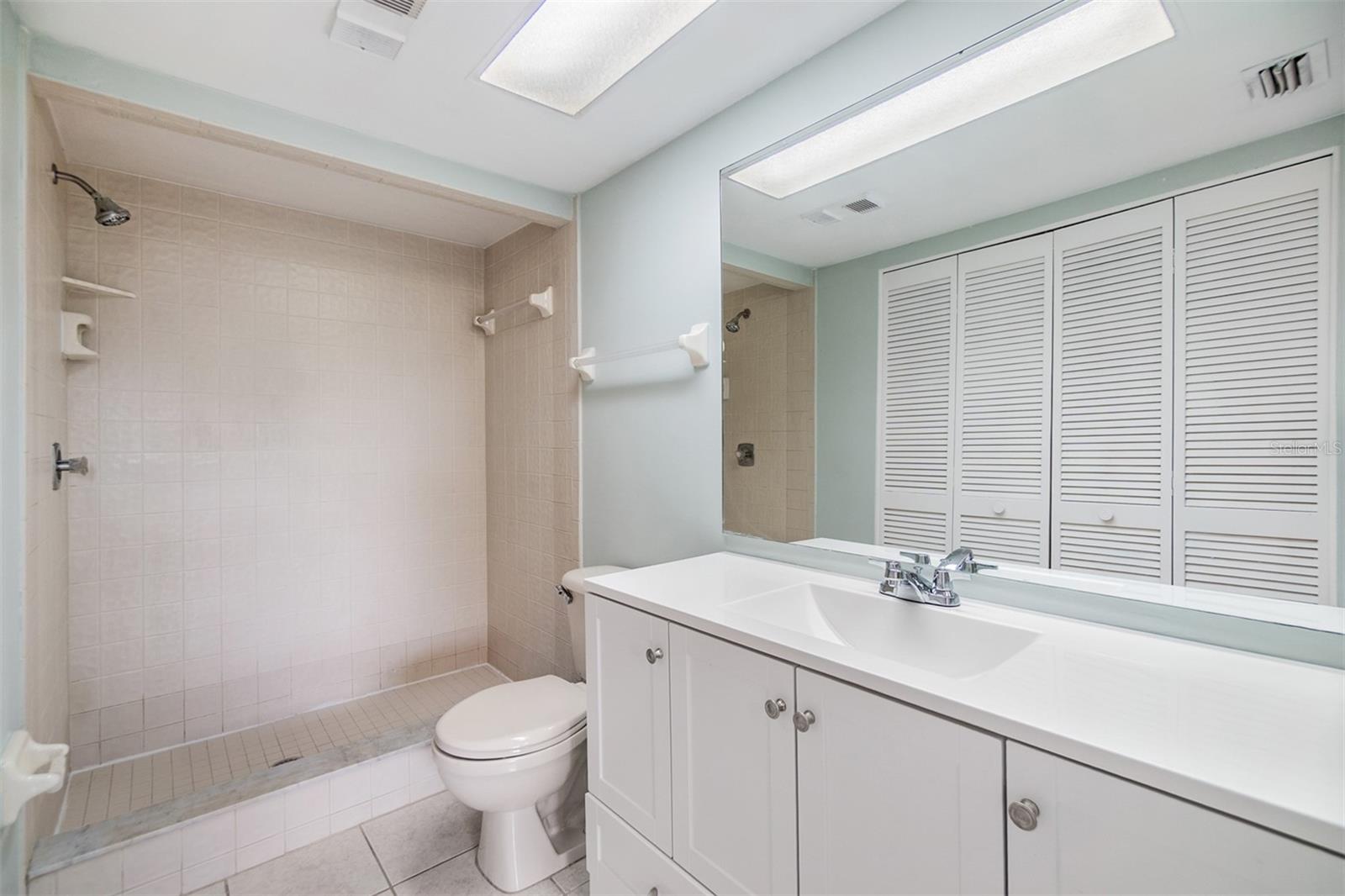 Image 15 of 33 For 9851 113th Street 206