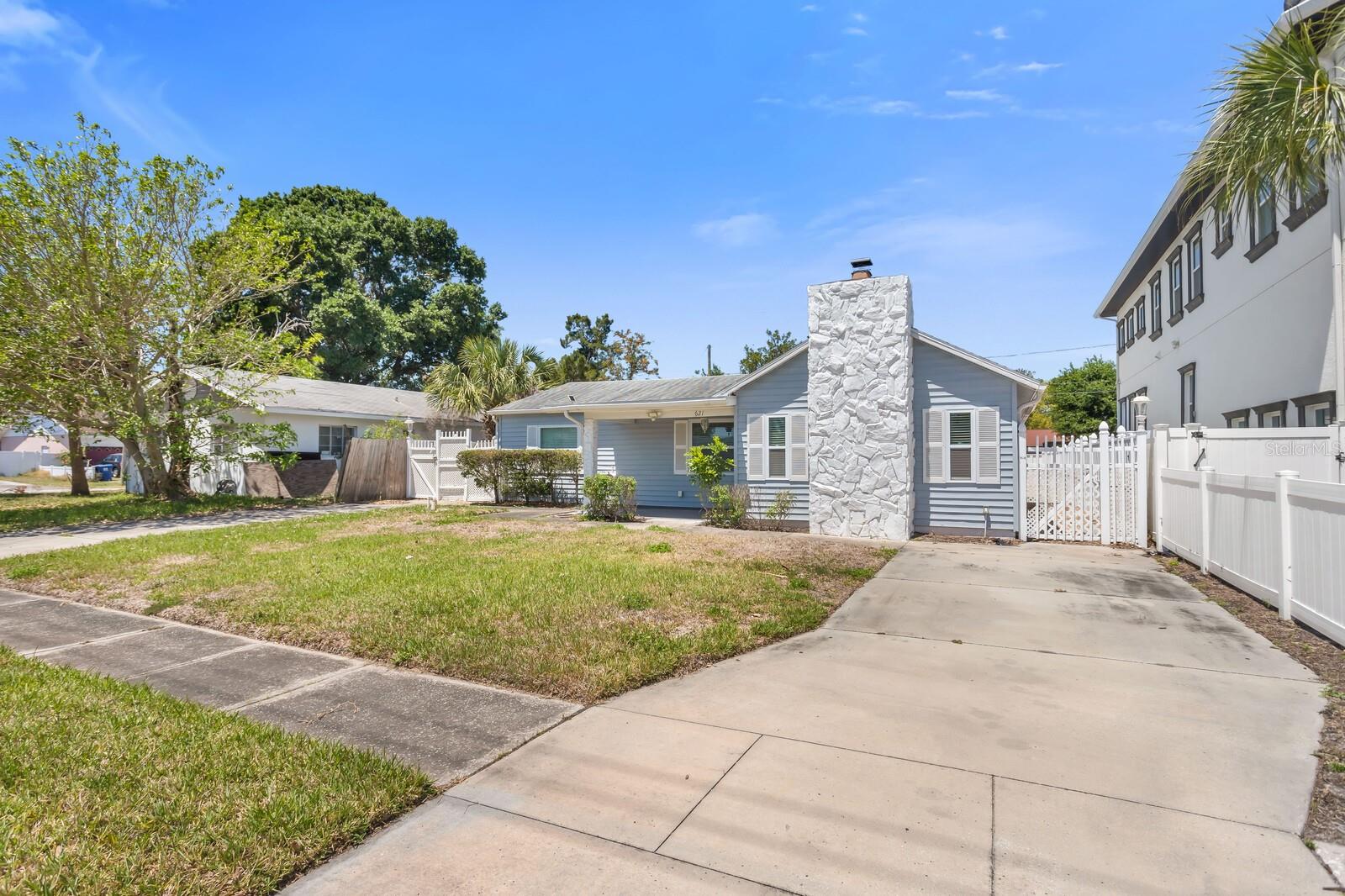 Image 5 of 33 For 621 85th Avenue N