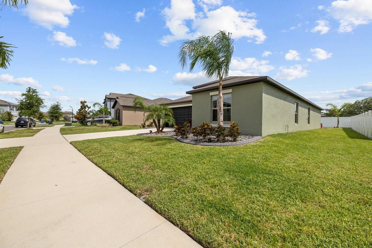 Image 3 of 28 For 10333 Scarlet Skimmer Drive