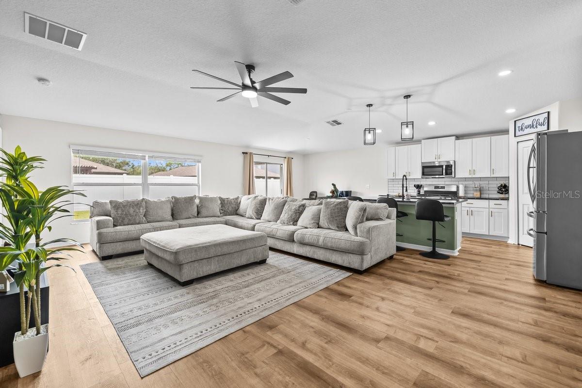 Image 8 of 28 For 10333 Scarlet Skimmer Drive