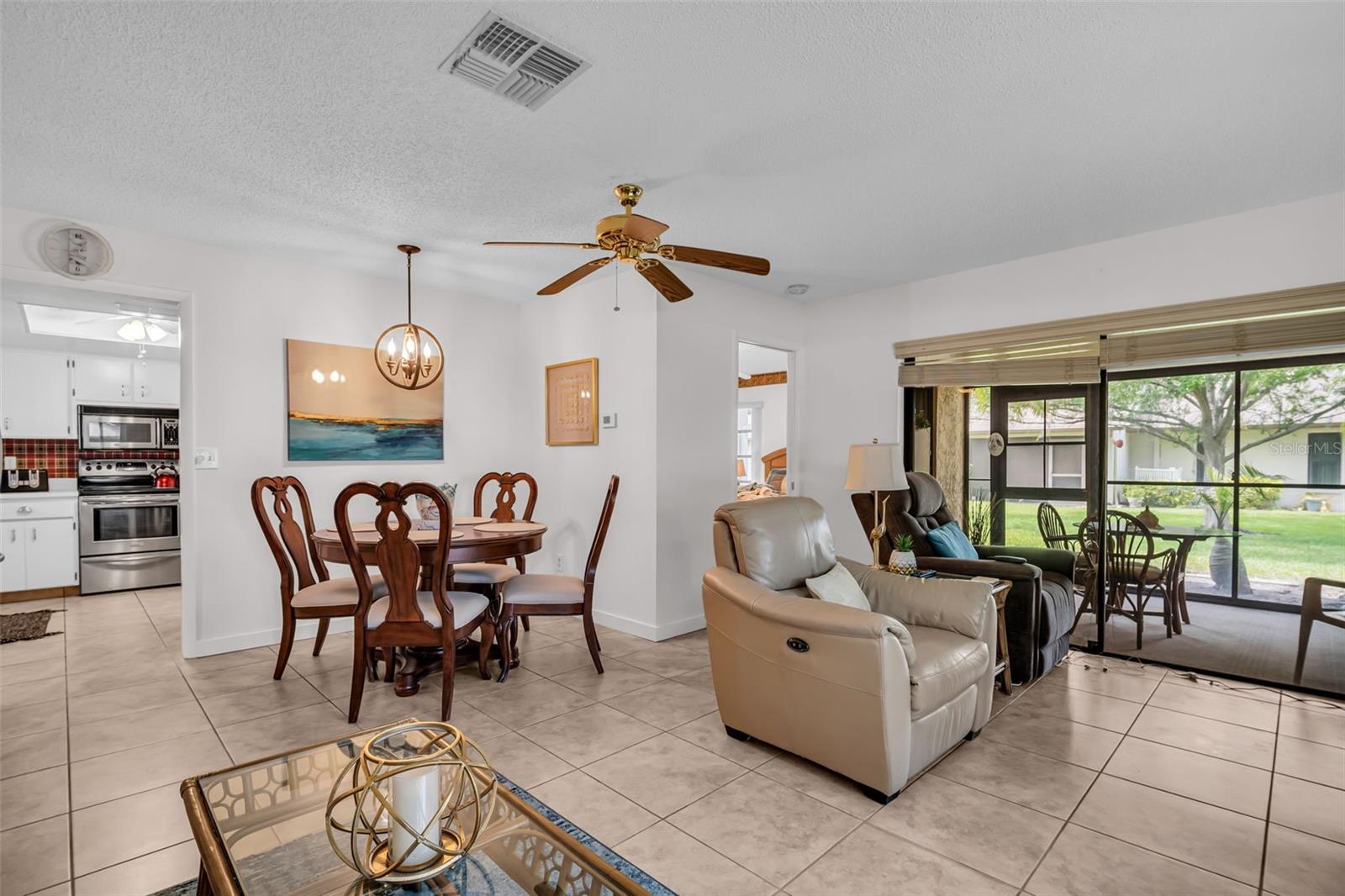 Image 27 of 30 For 2506 Laurelwood Drive 4c