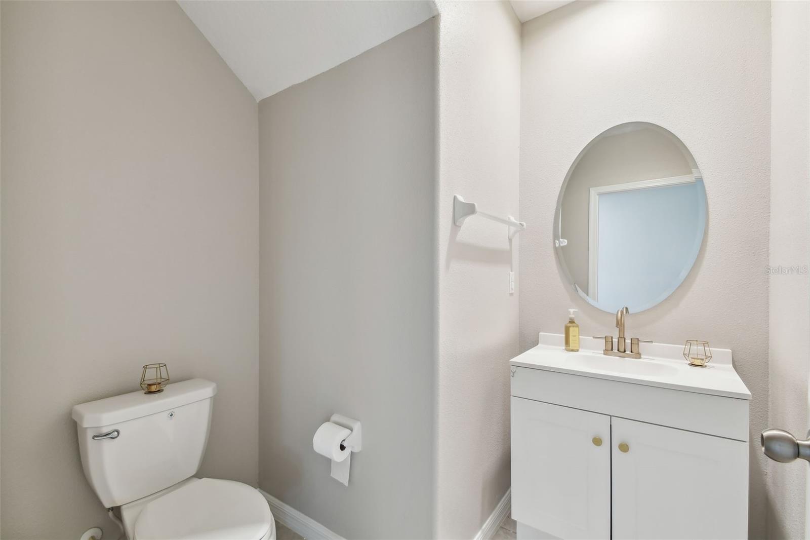 Listing photo id 8 for 11504 Sage Canyon Drive