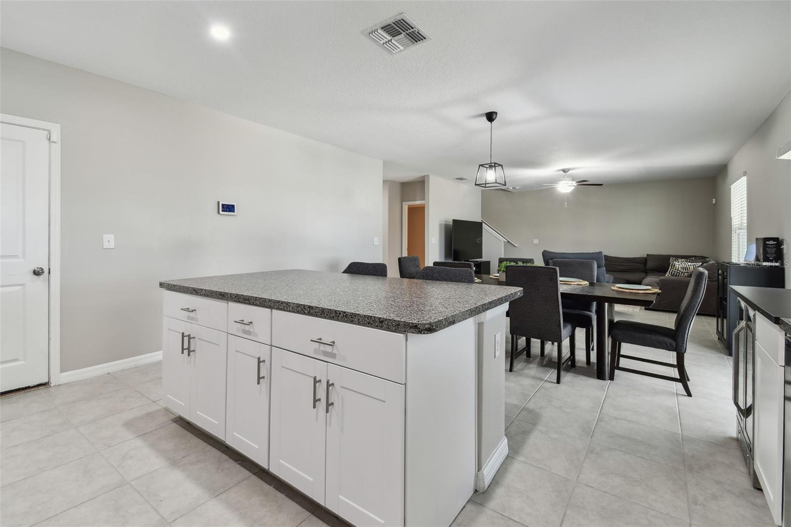 Listing photo id 13 for 11504 Sage Canyon Drive