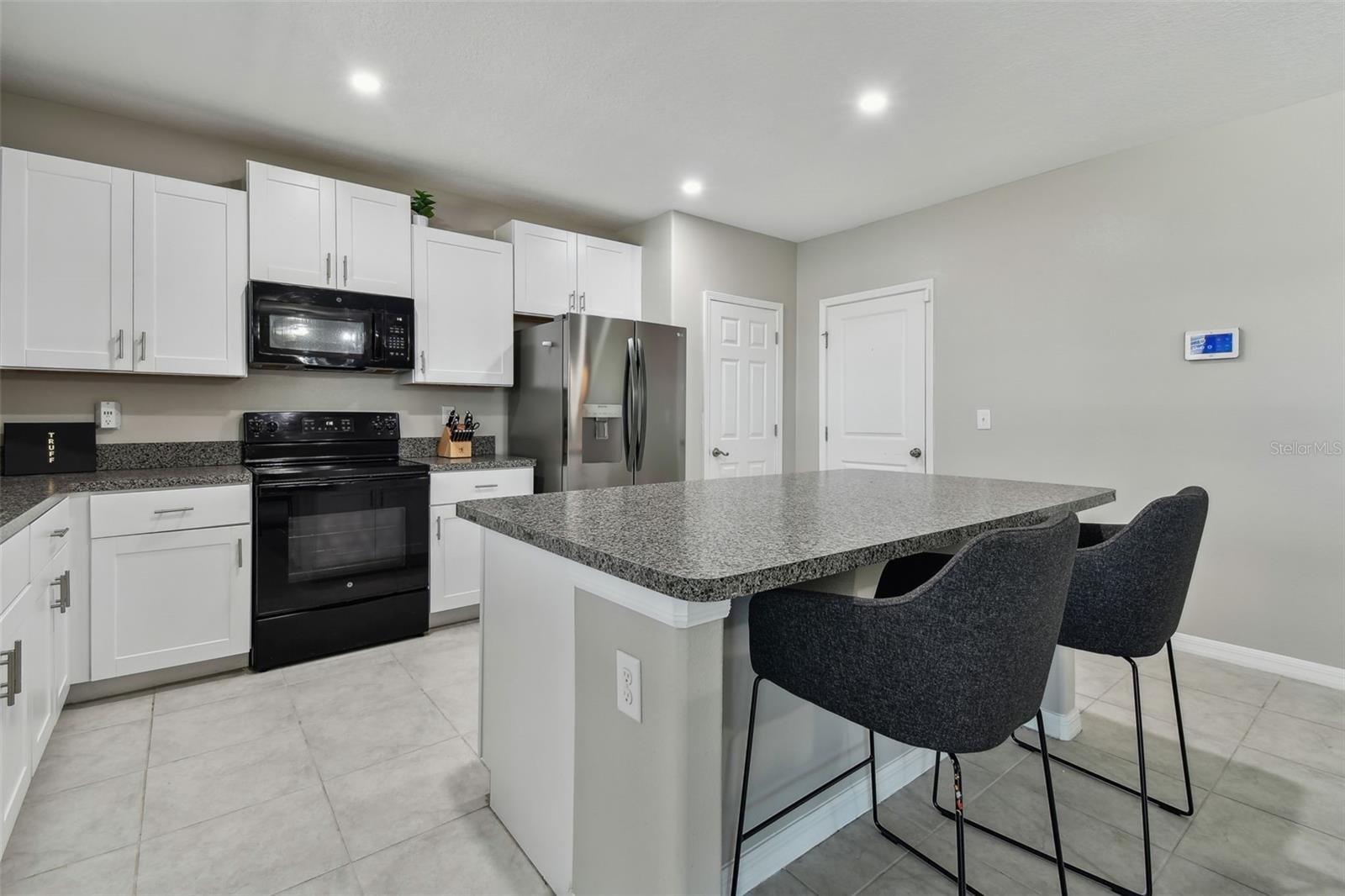 Listing photo id 15 for 11504 Sage Canyon Drive
