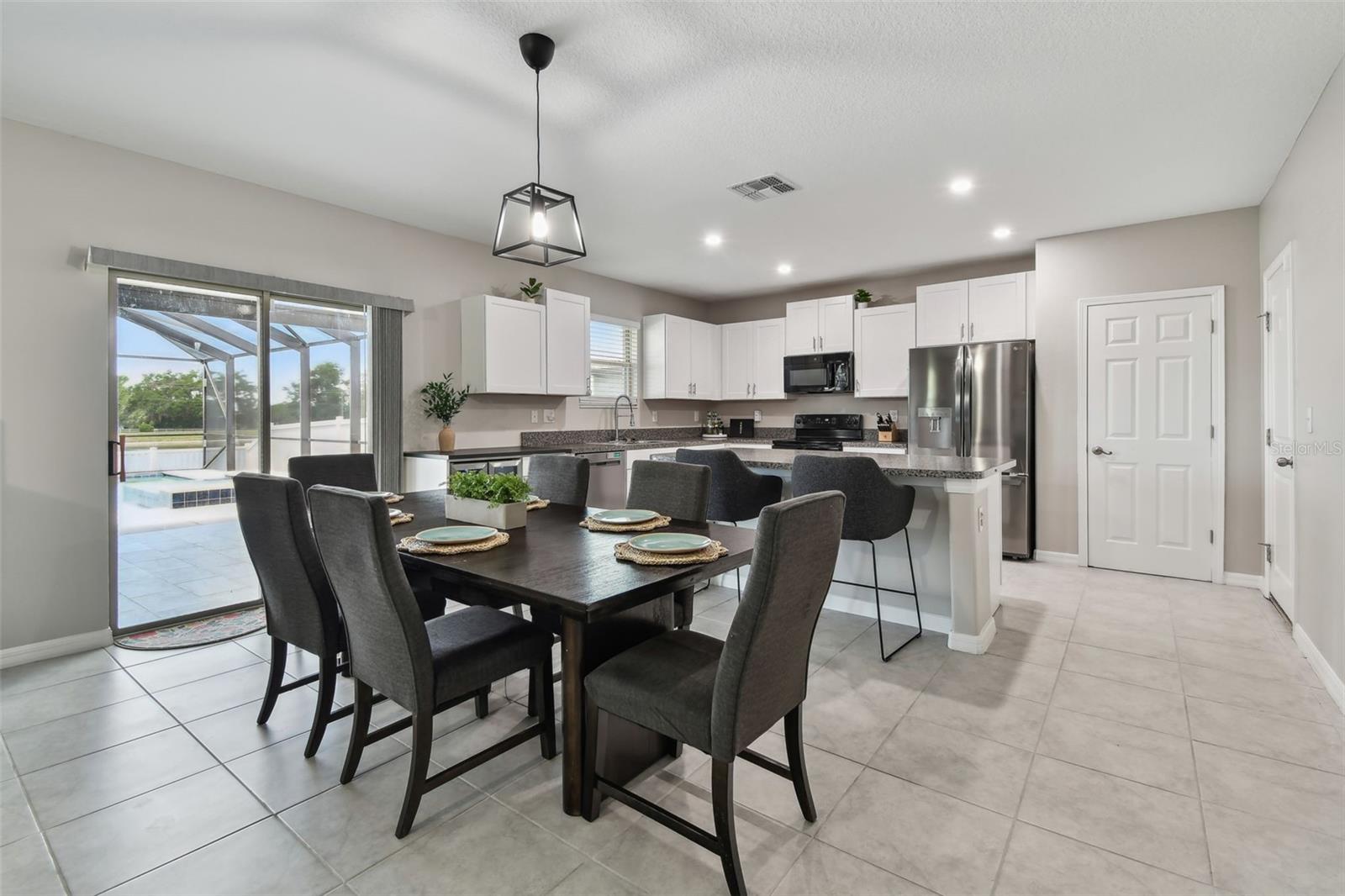 Listing photo id 17 for 11504 Sage Canyon Drive