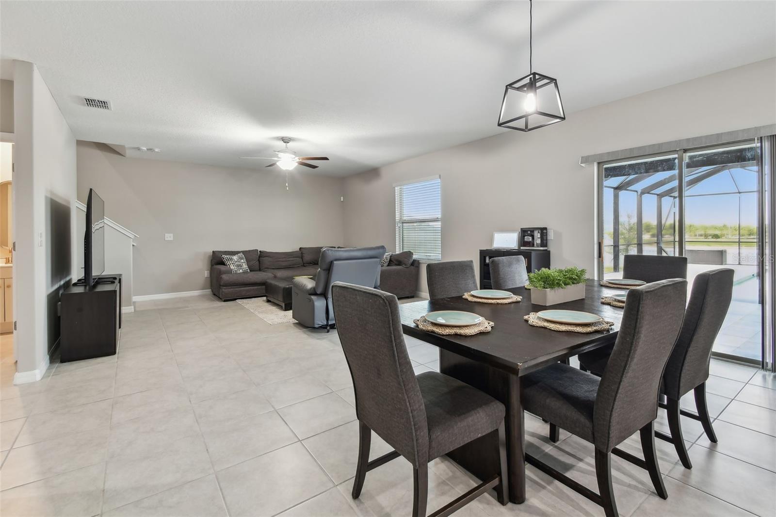 Listing photo id 19 for 11504 Sage Canyon Drive