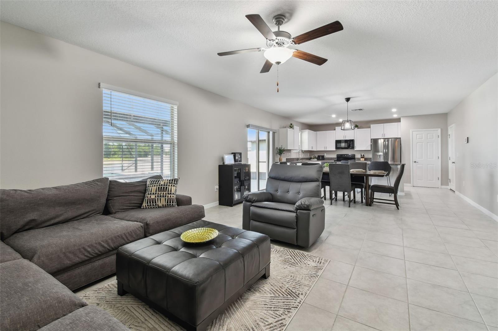Listing photo id 20 for 11504 Sage Canyon Drive