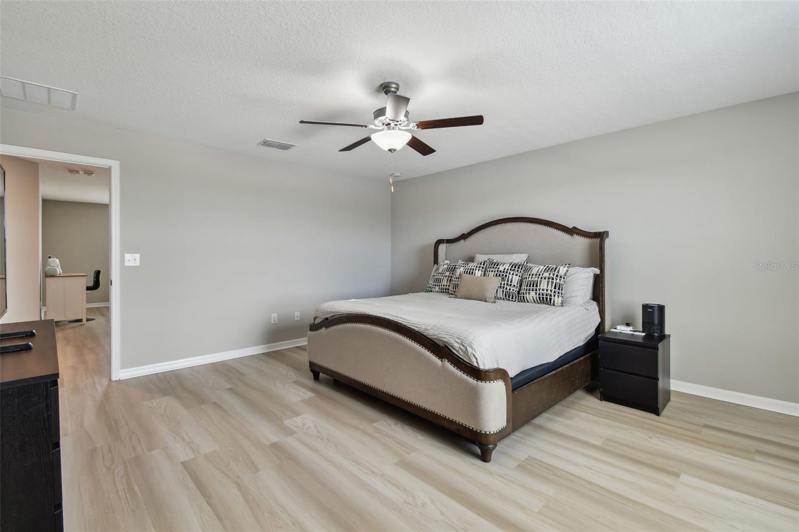 Listing photo id 25 for 11504 Sage Canyon Drive