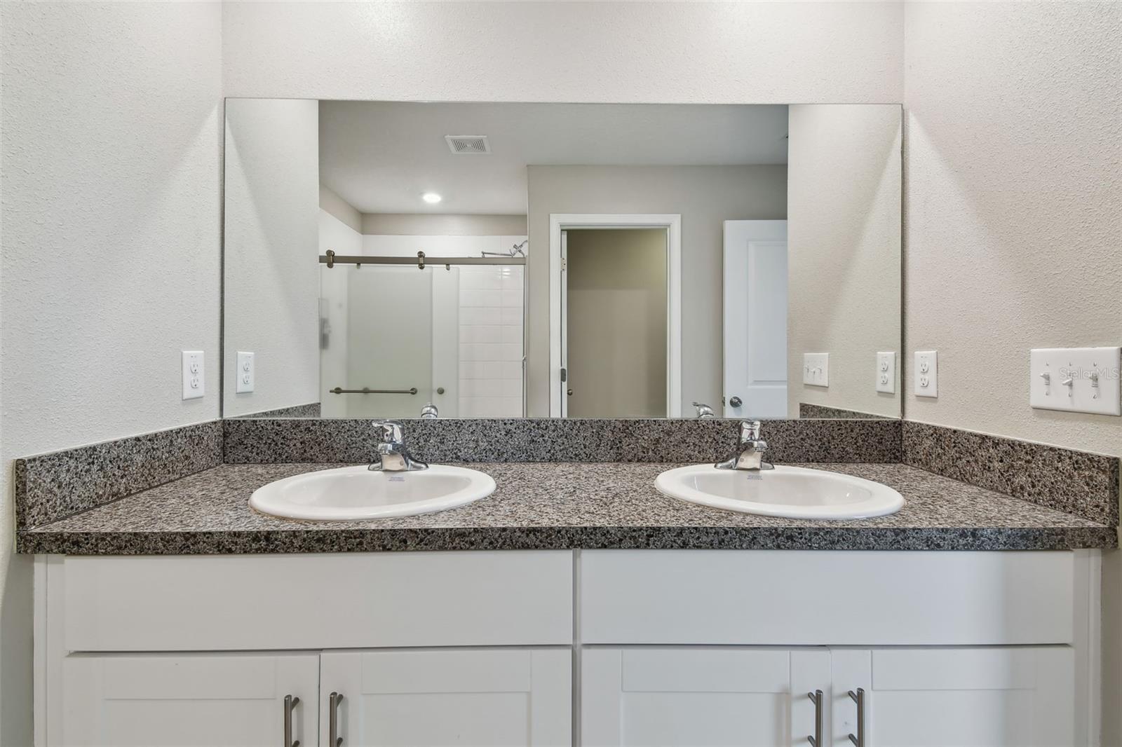Listing photo id 28 for 11504 Sage Canyon Drive