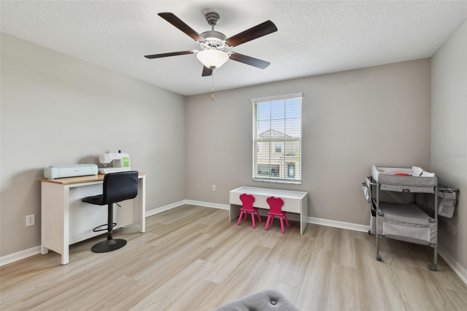 Listing photo id 36 for 11504 Sage Canyon Drive