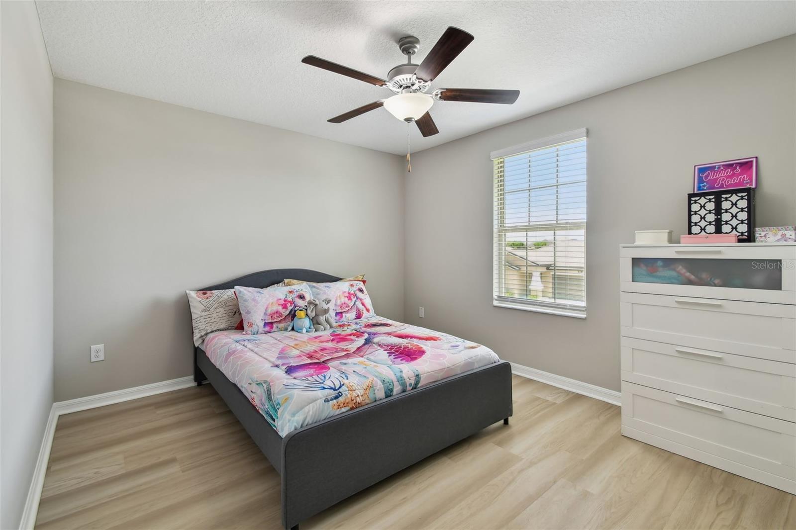 Listing photo id 40 for 11504 Sage Canyon Drive