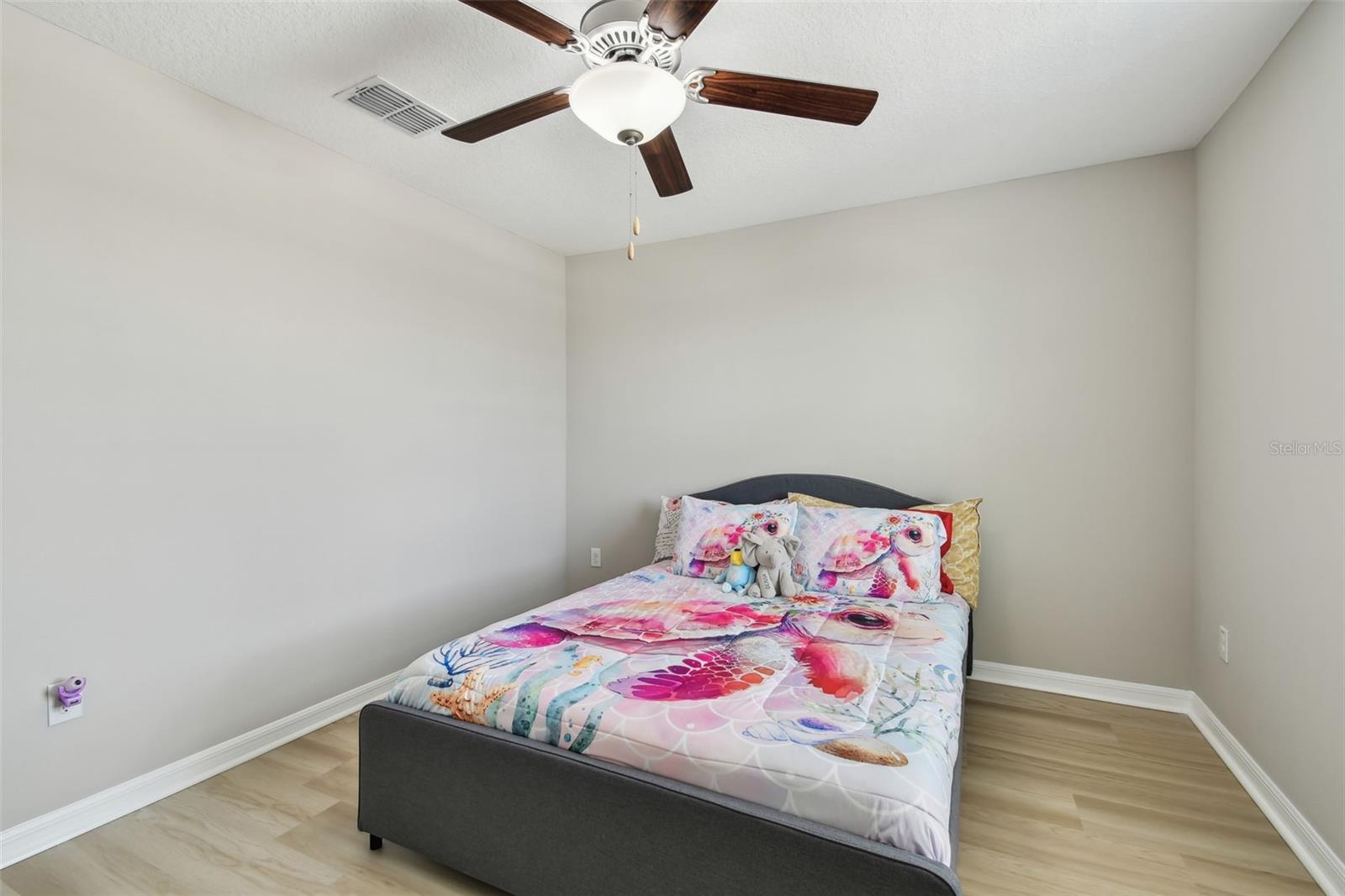 Listing photo id 43 for 11504 Sage Canyon Drive