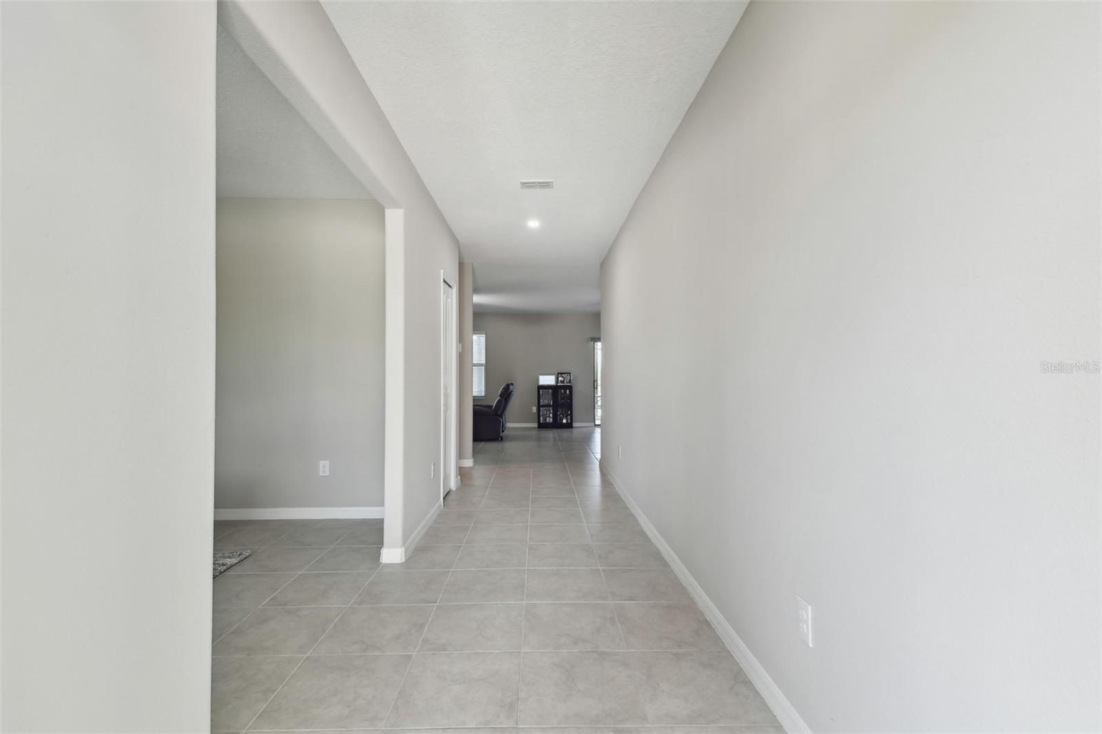 Listing photo id 3 for 11504 Sage Canyon Drive