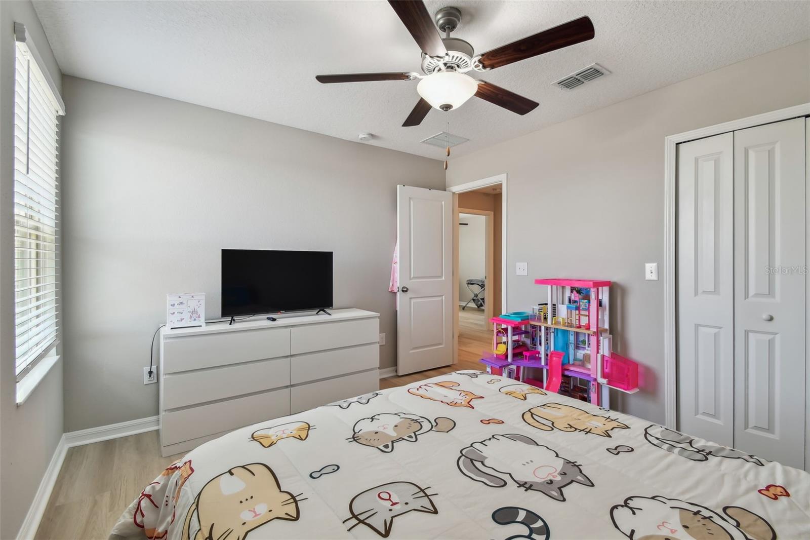 Listing photo id 48 for 11504 Sage Canyon Drive